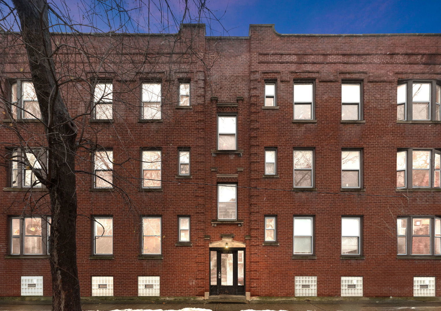 1417 W Arthur Avenue Unit: 1R