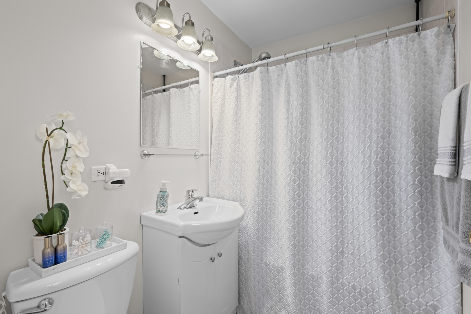 10121 Hartford Court Unit: 3C