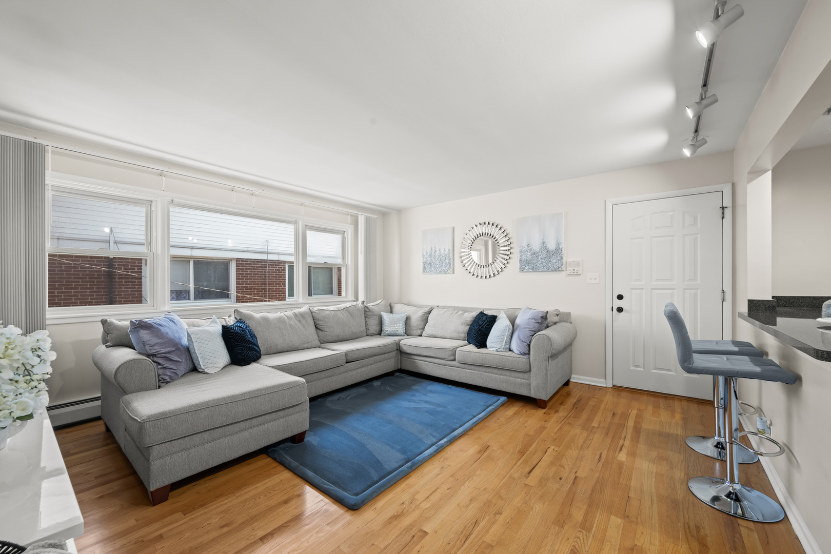 10121 Hartford Court Unit: 3C