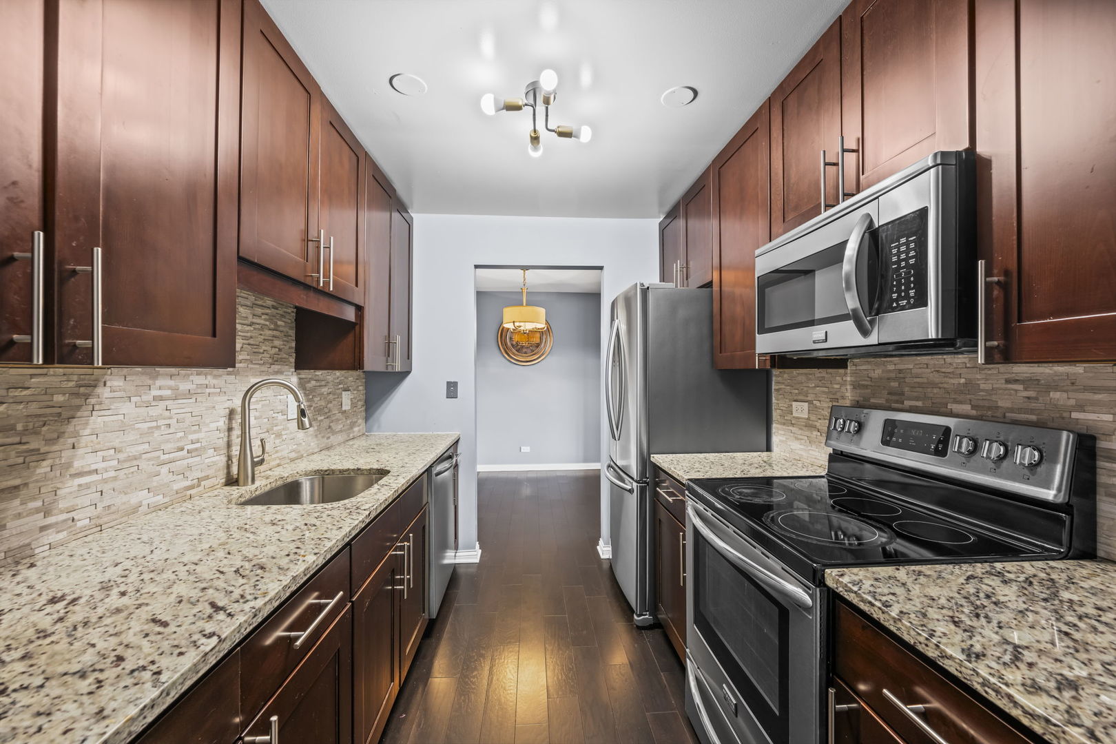 201 Thames Parkway Unit: 2K