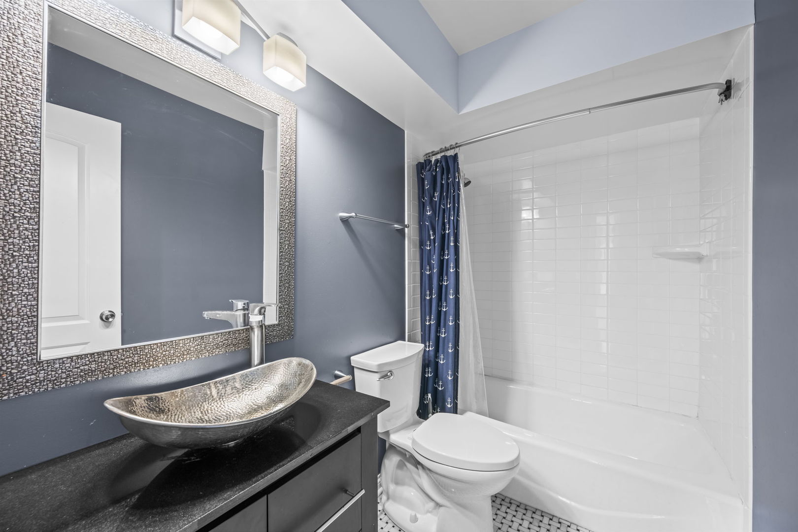 201 Thames Parkway Unit: 2K