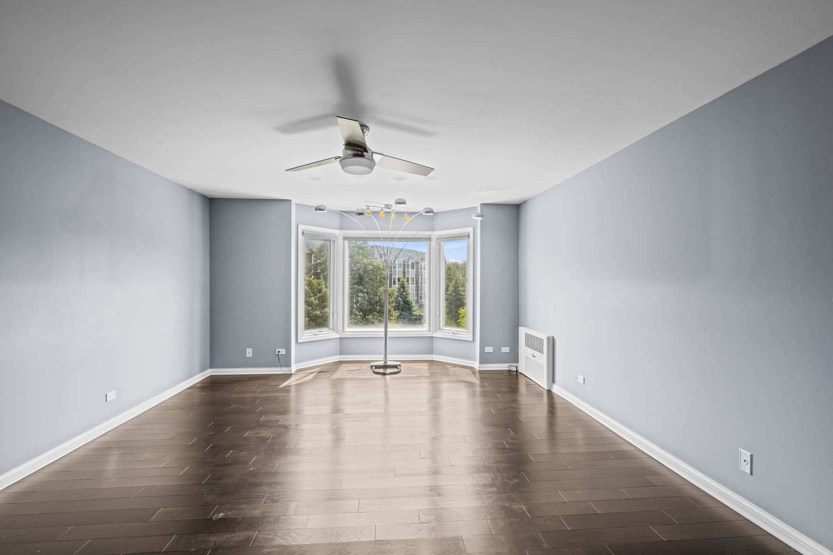 201 Thames Parkway Unit: 2K