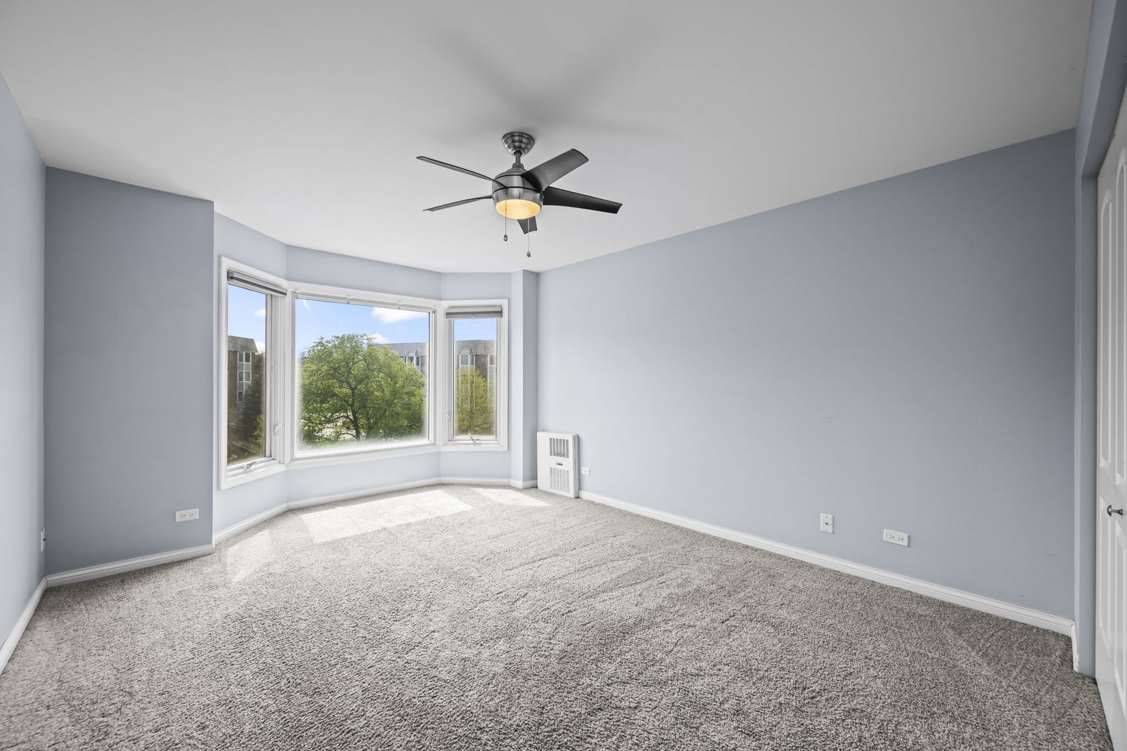 201 Thames Parkway Unit: 2K