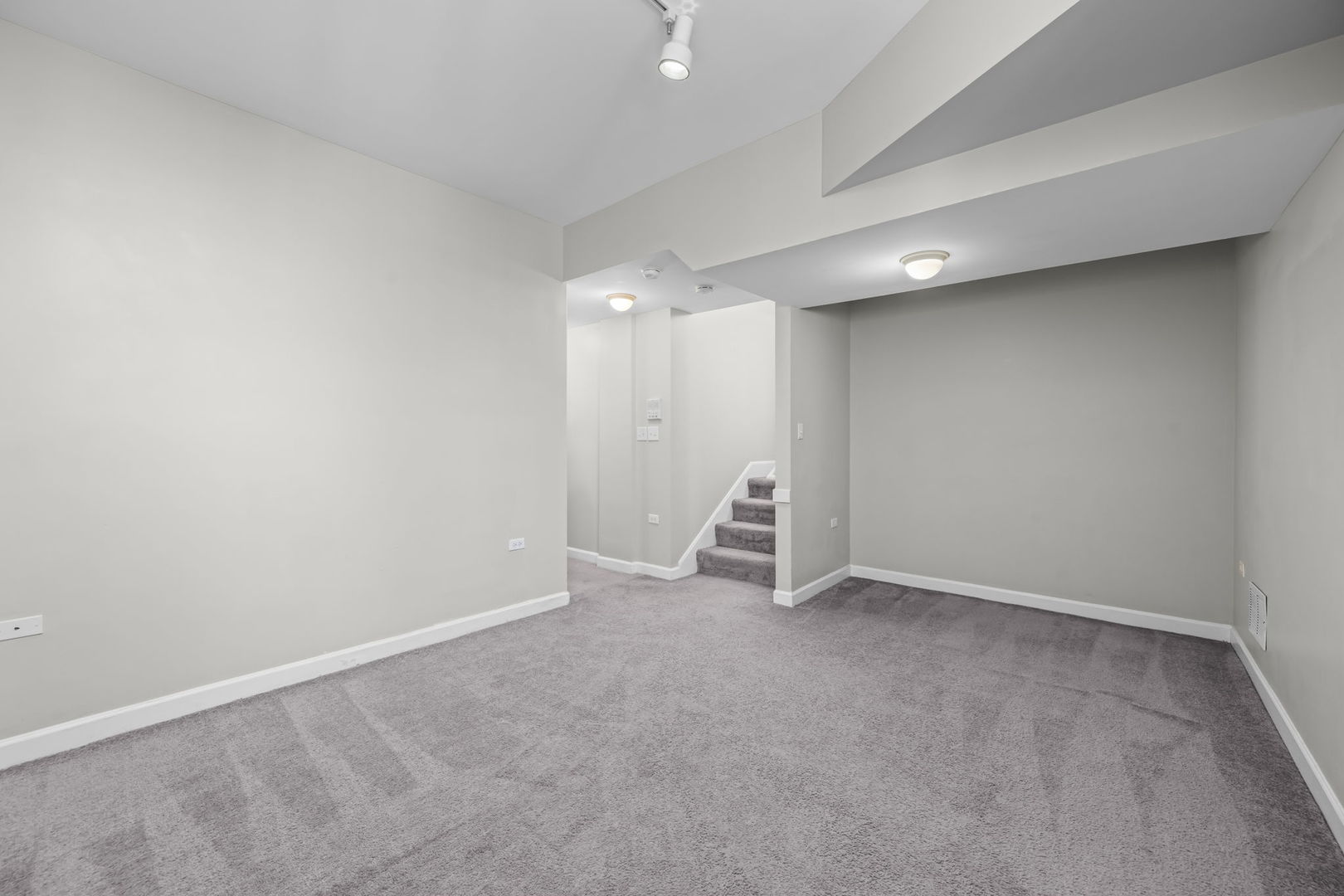 9100 Lamon Avenue Unit: 1N