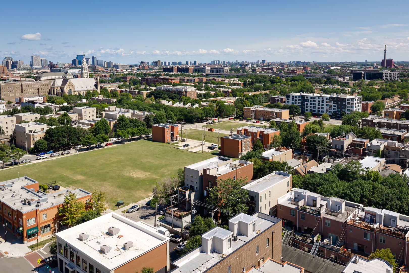 1302 W Fillmore Street Unit: 4