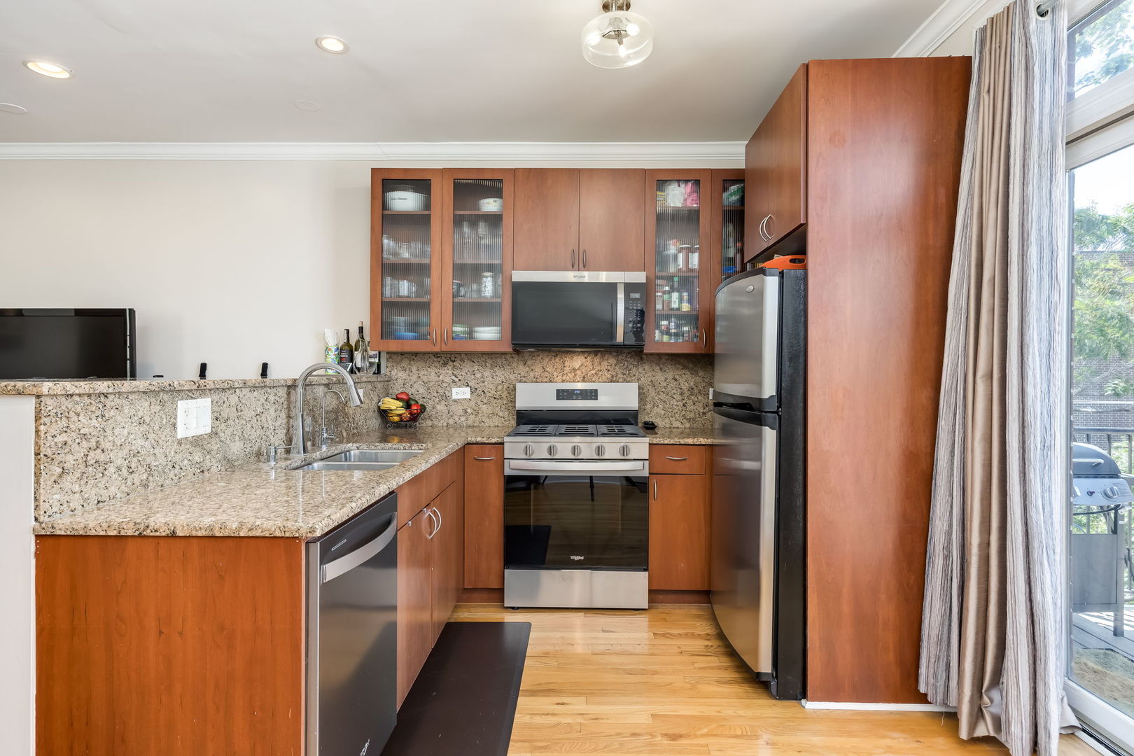 1302 W Fillmore Street Unit: 4