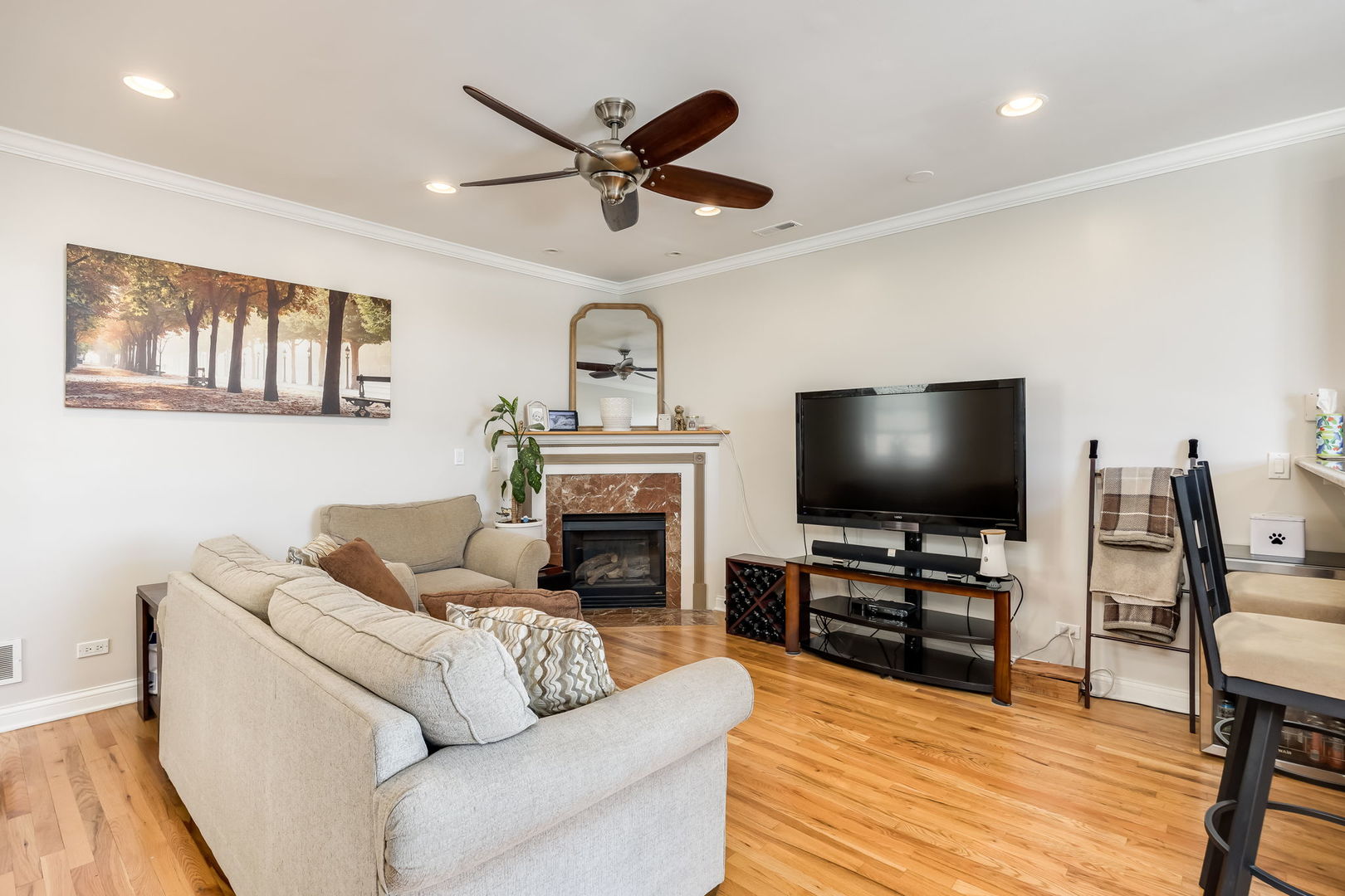 1302 W Fillmore Street Unit: 4