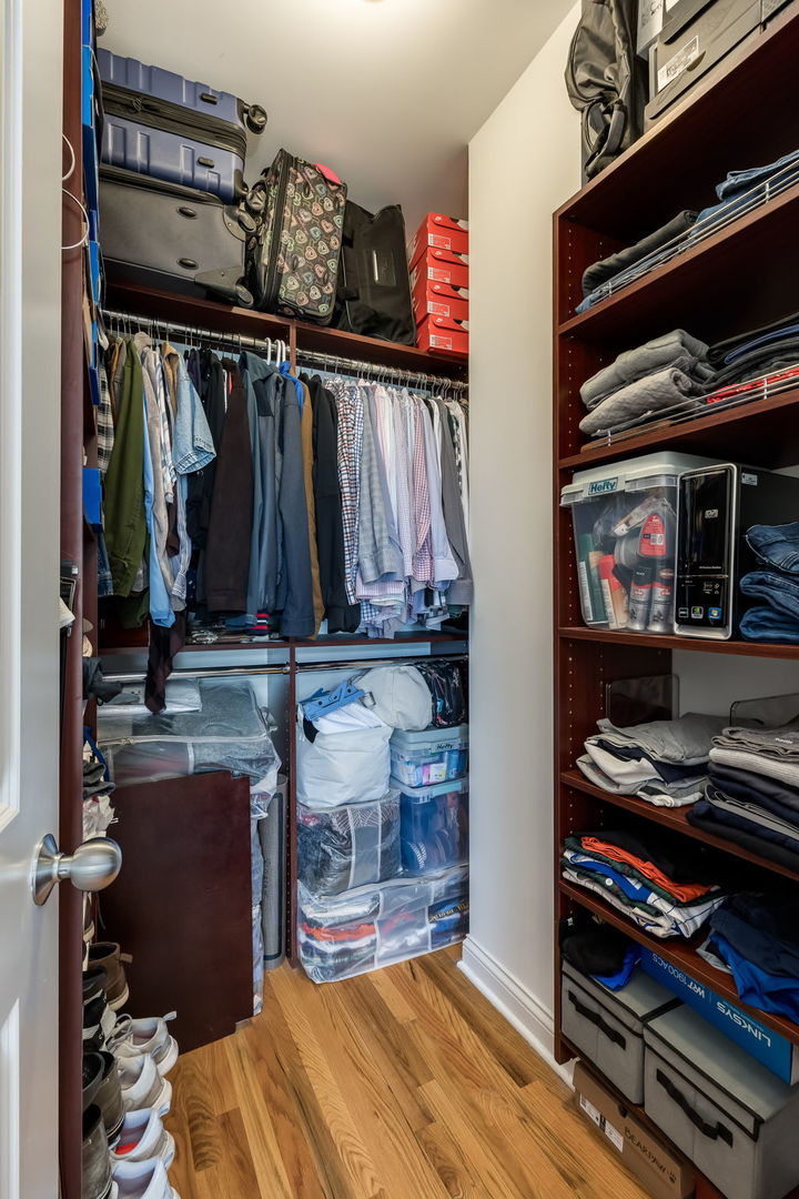 1302 W Fillmore Street Unit: 4