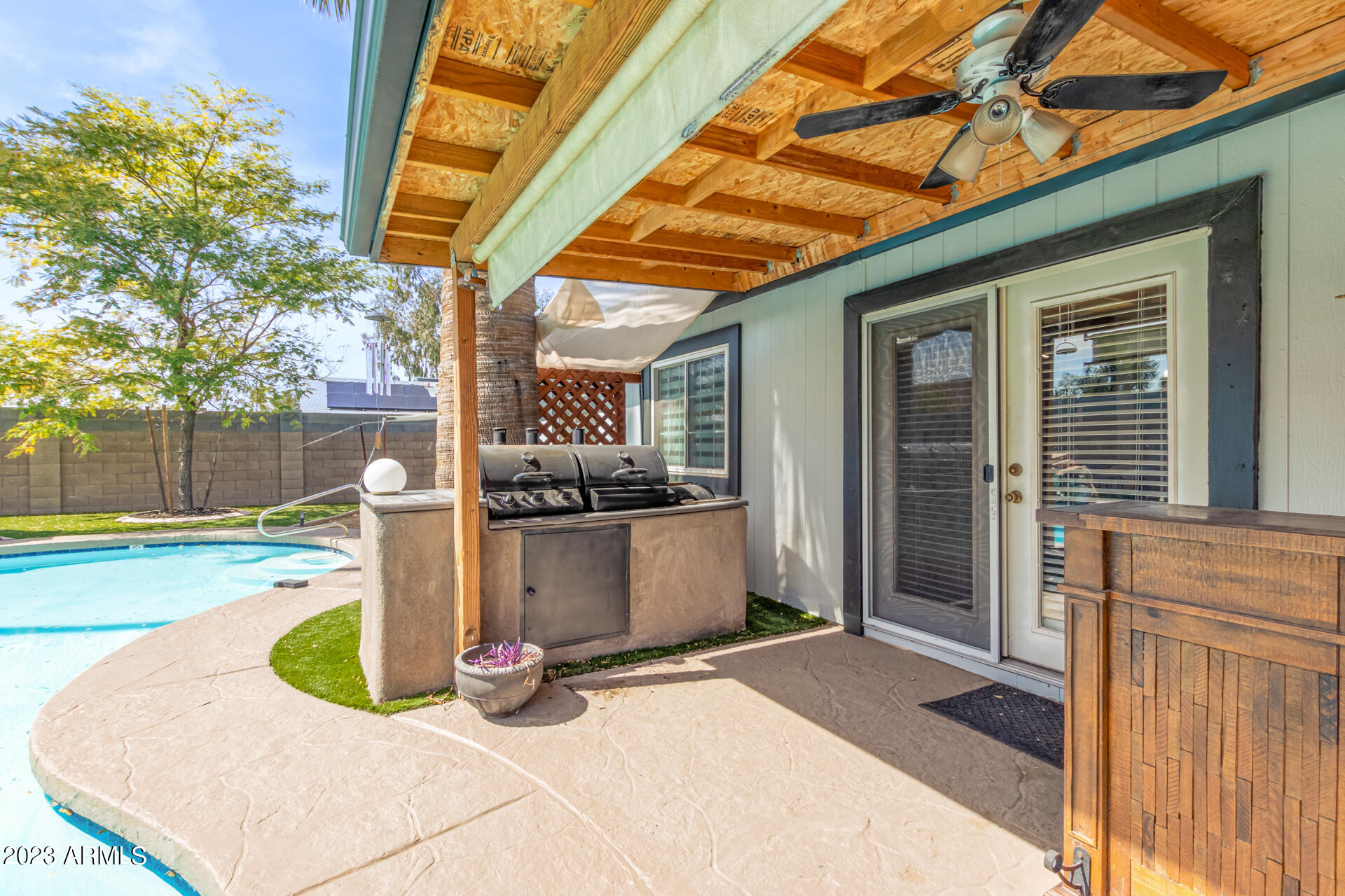 2355 W MONTE CRISTO Avenue W