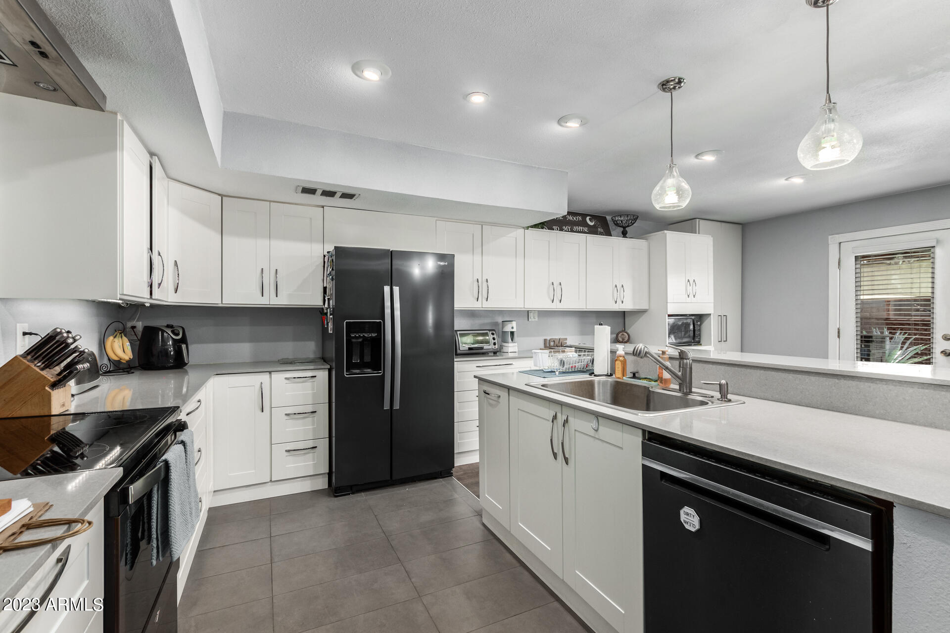 2355 W MONTE CRISTO Avenue W