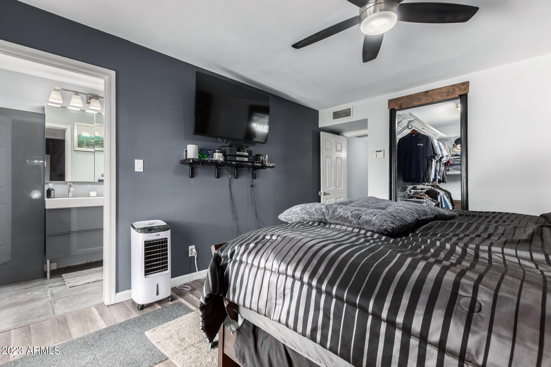 2355 W MONTE CRISTO Avenue W