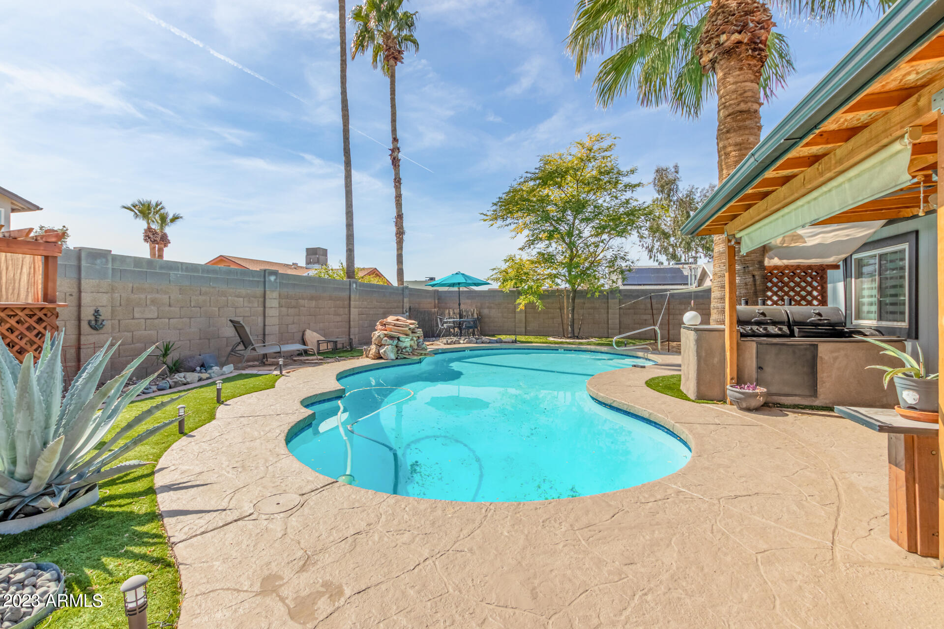 2355 W MONTE CRISTO Avenue W