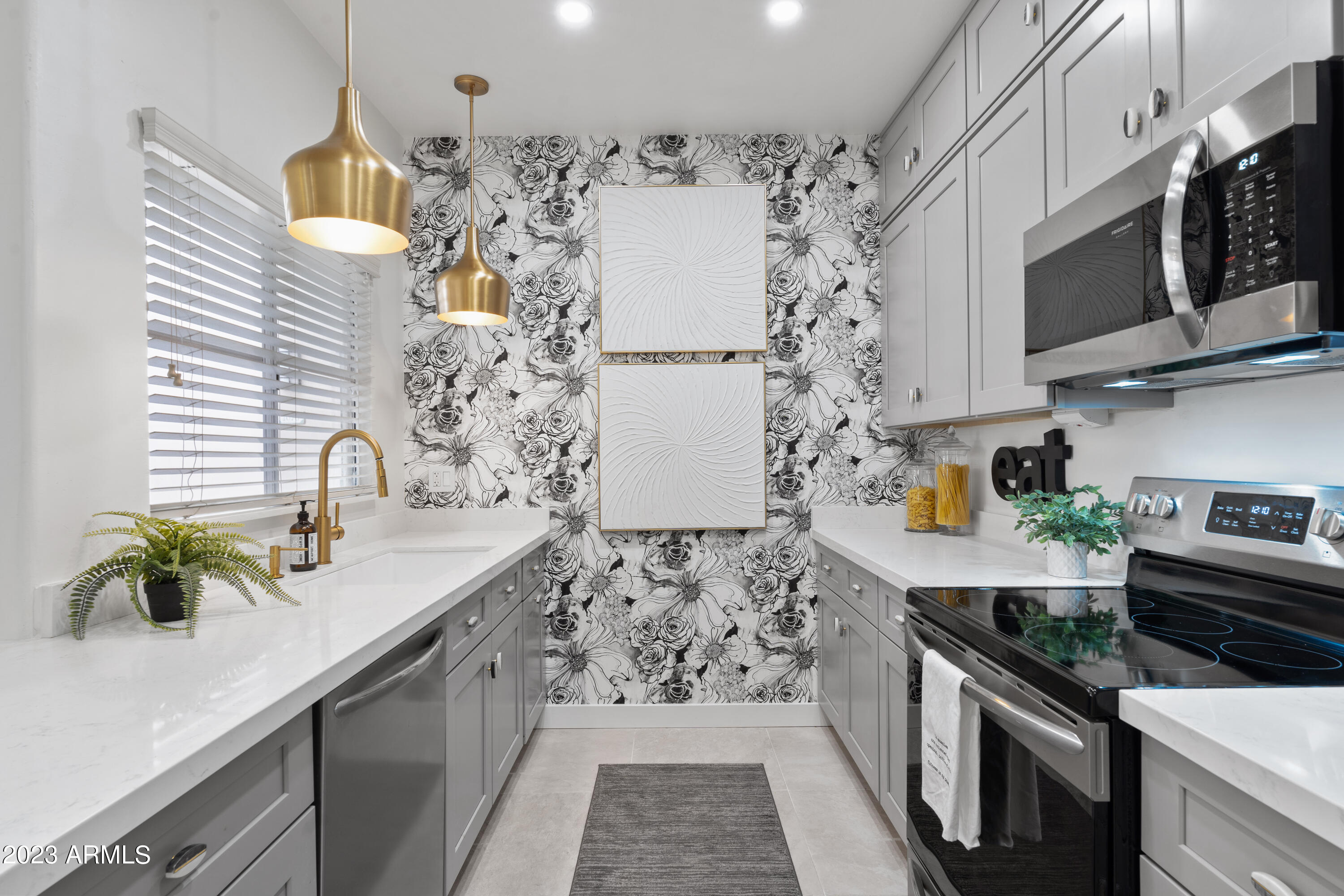 11333 N 92ND Street, 1075