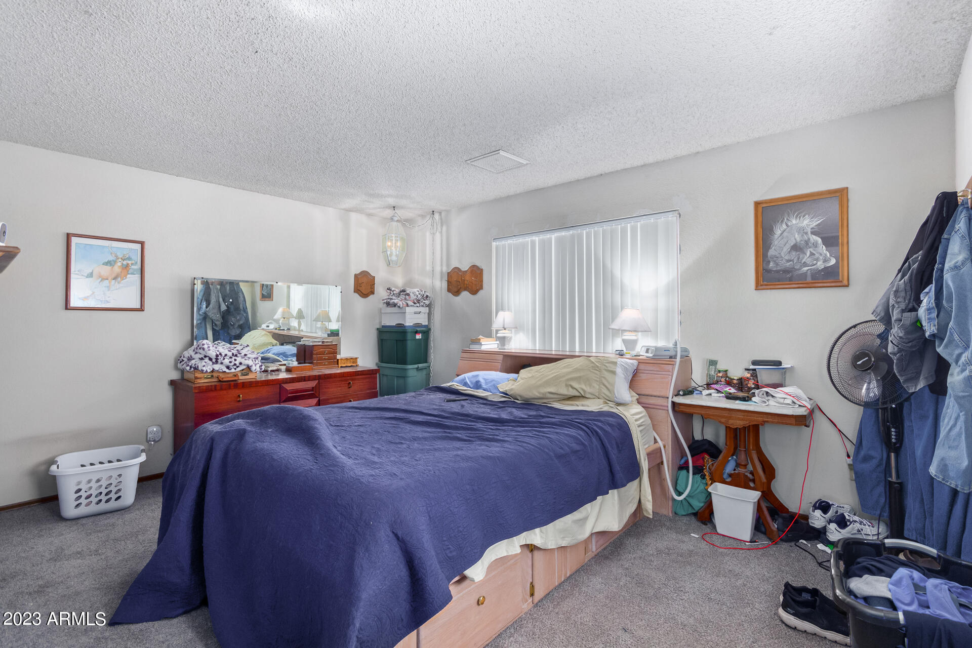 1523 W MISSION Drive