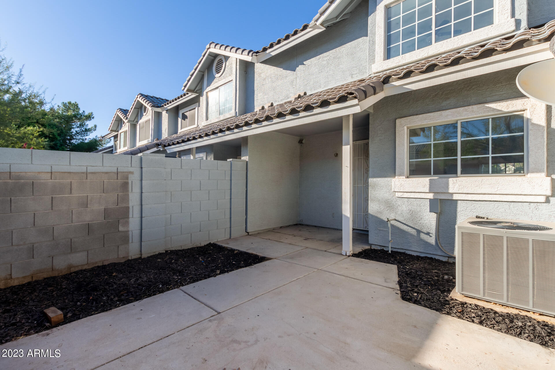 860 N MCQUEEN Road, 1135