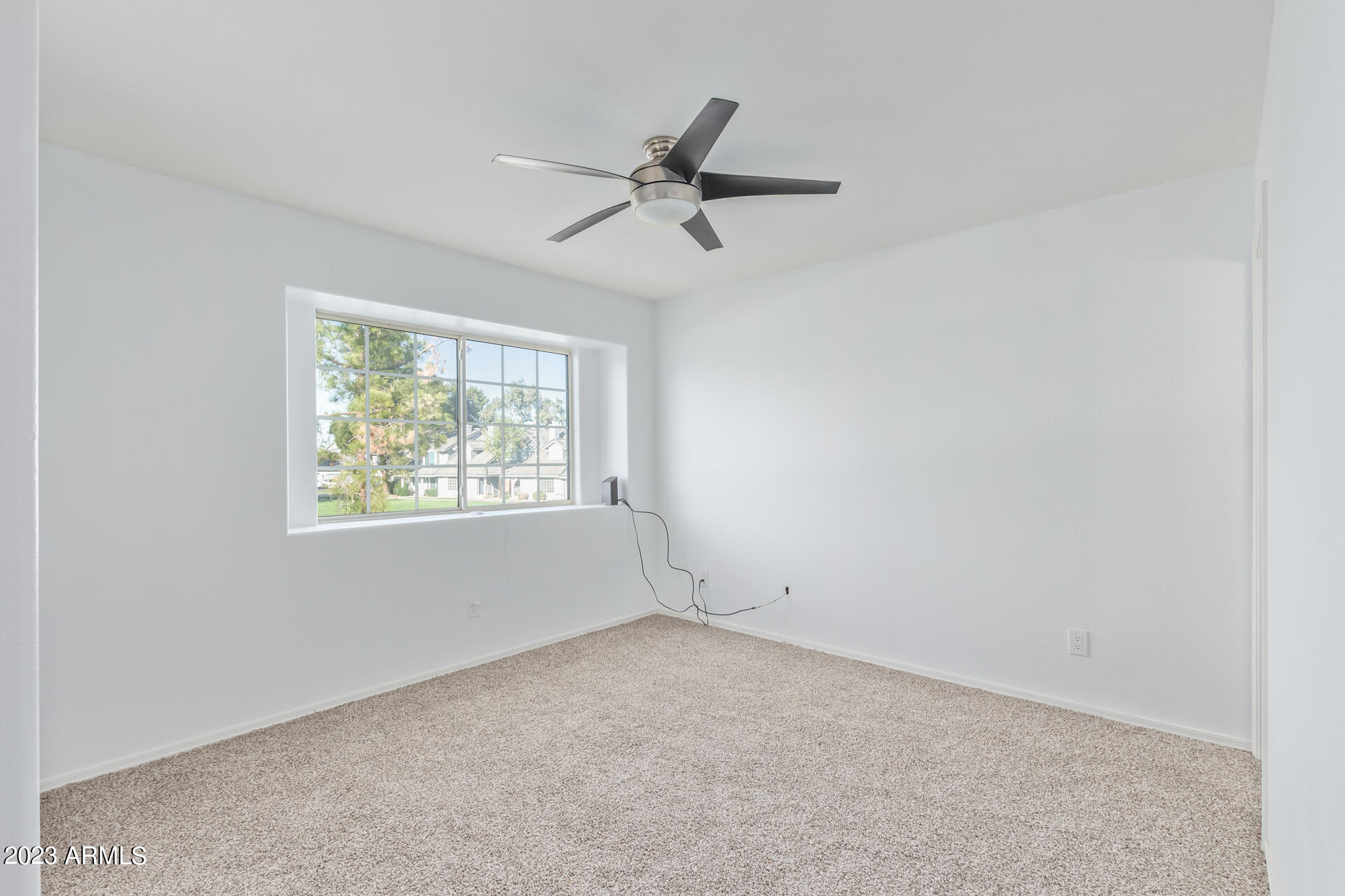 860 N MCQUEEN Road, 1135