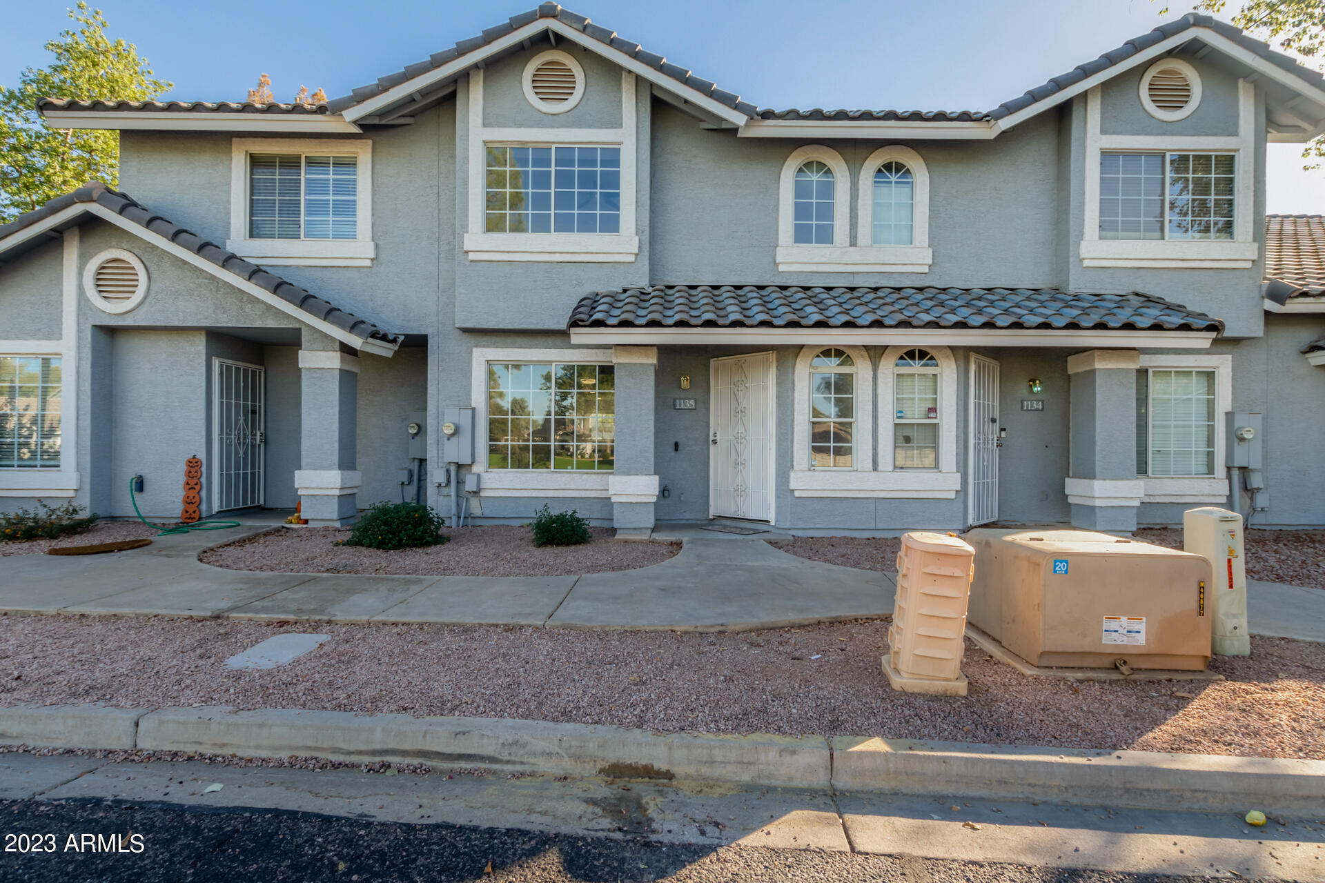 860 N MCQUEEN Road, 1135