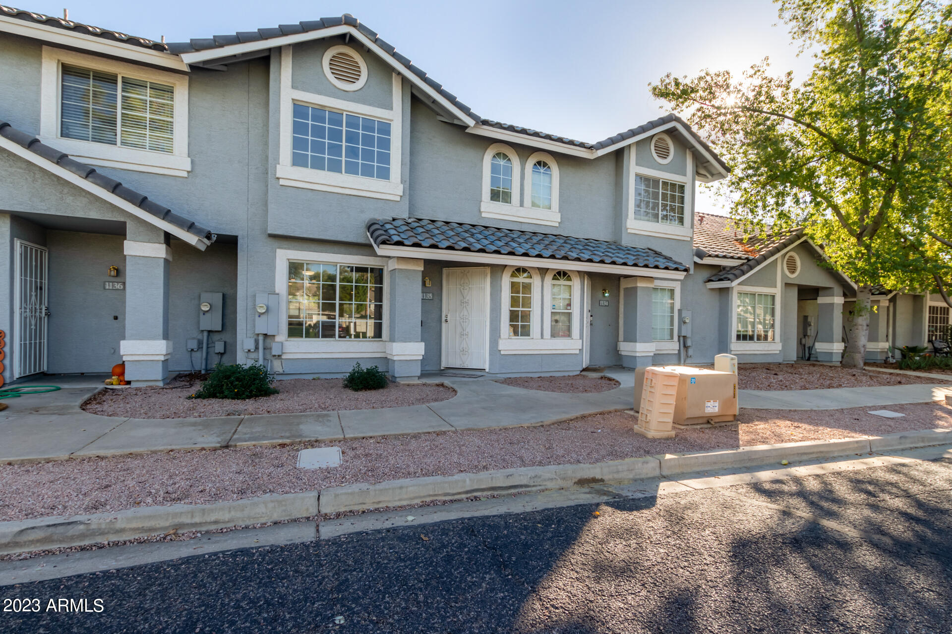 860 N MCQUEEN Road, 1135