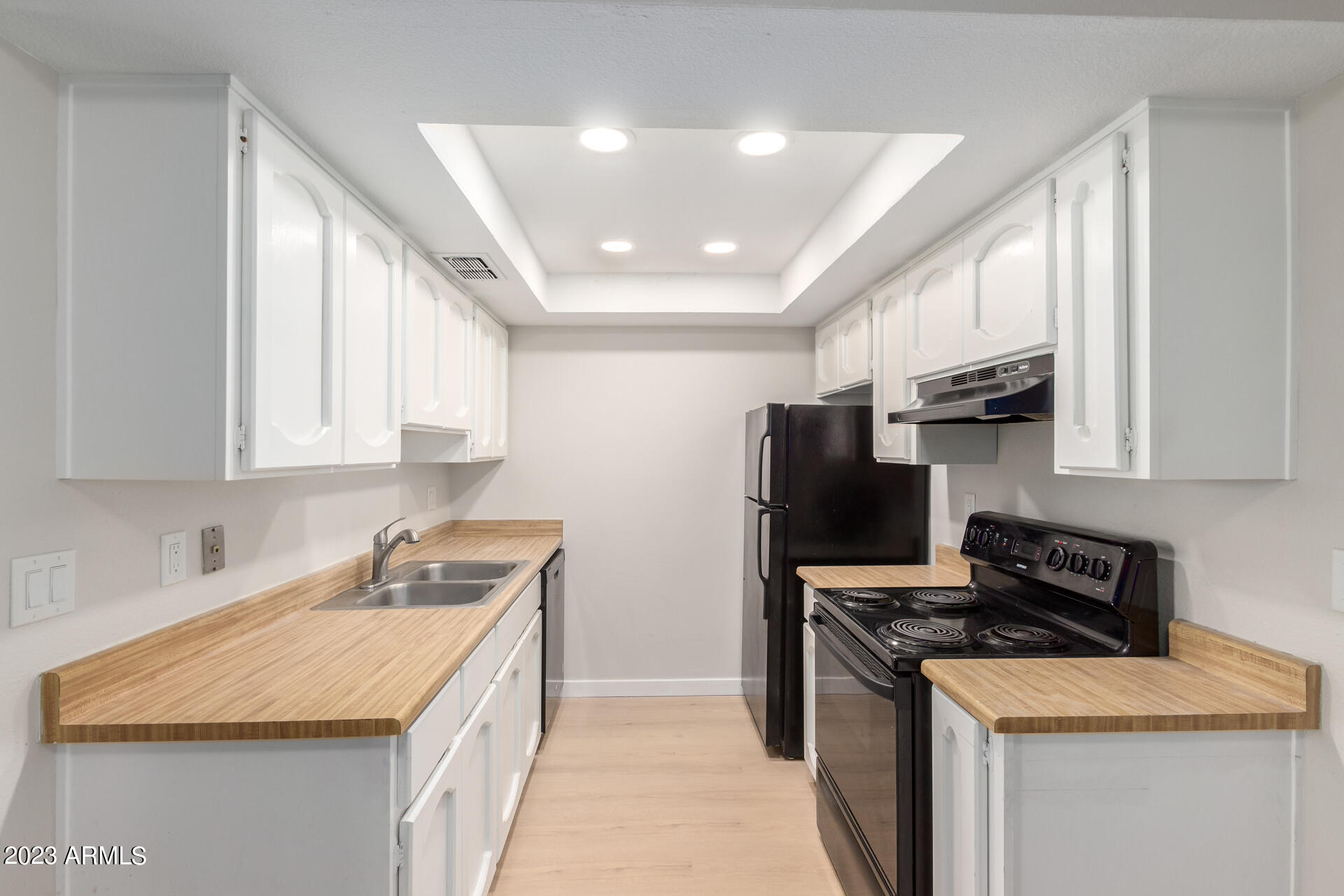 3131 W COCHISE Drive, 225