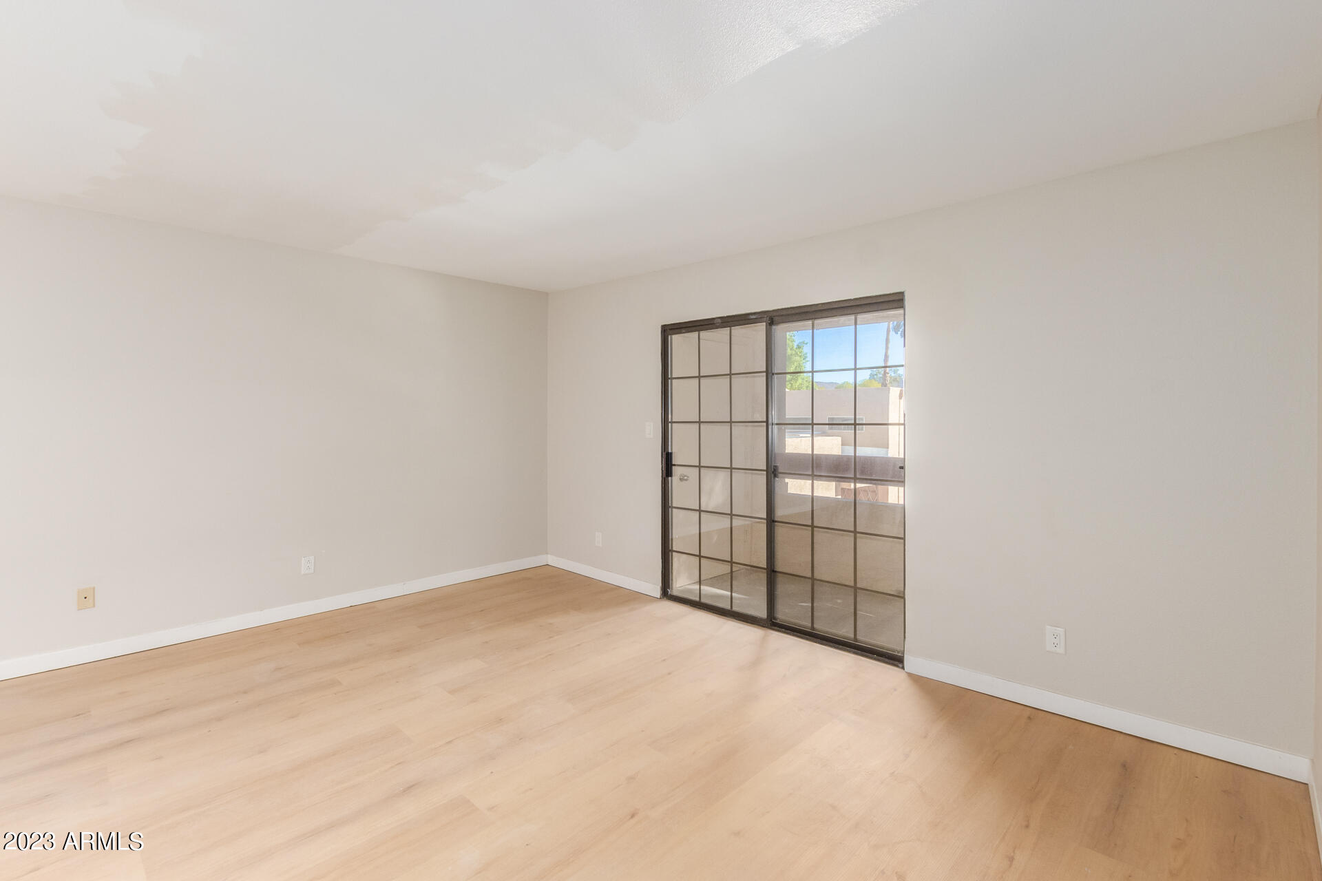 3131 W COCHISE Drive, 225