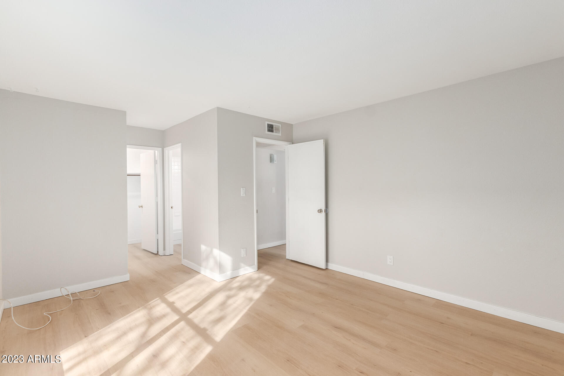 3131 W COCHISE Drive, 225