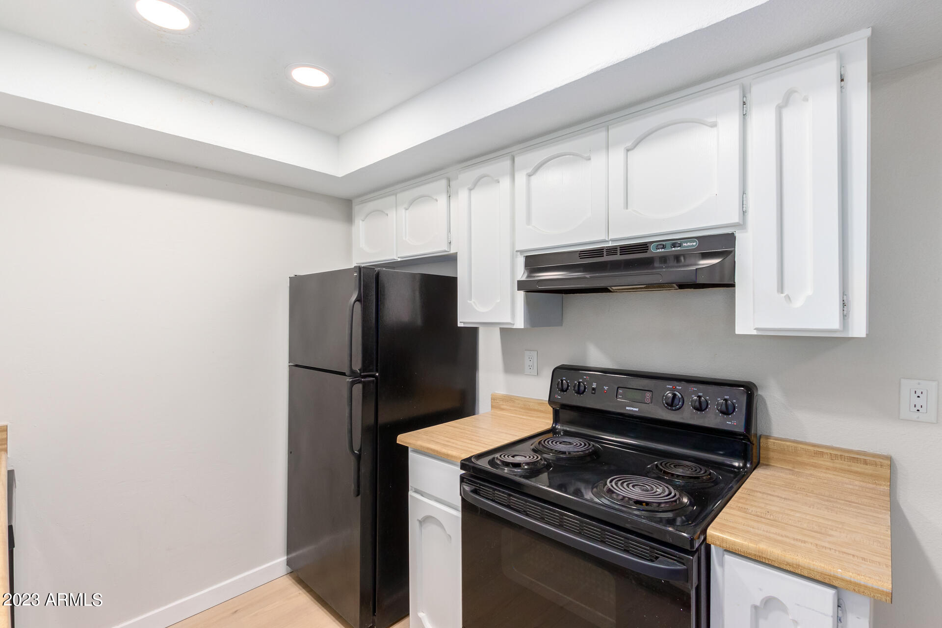 3131 W COCHISE Drive, 225