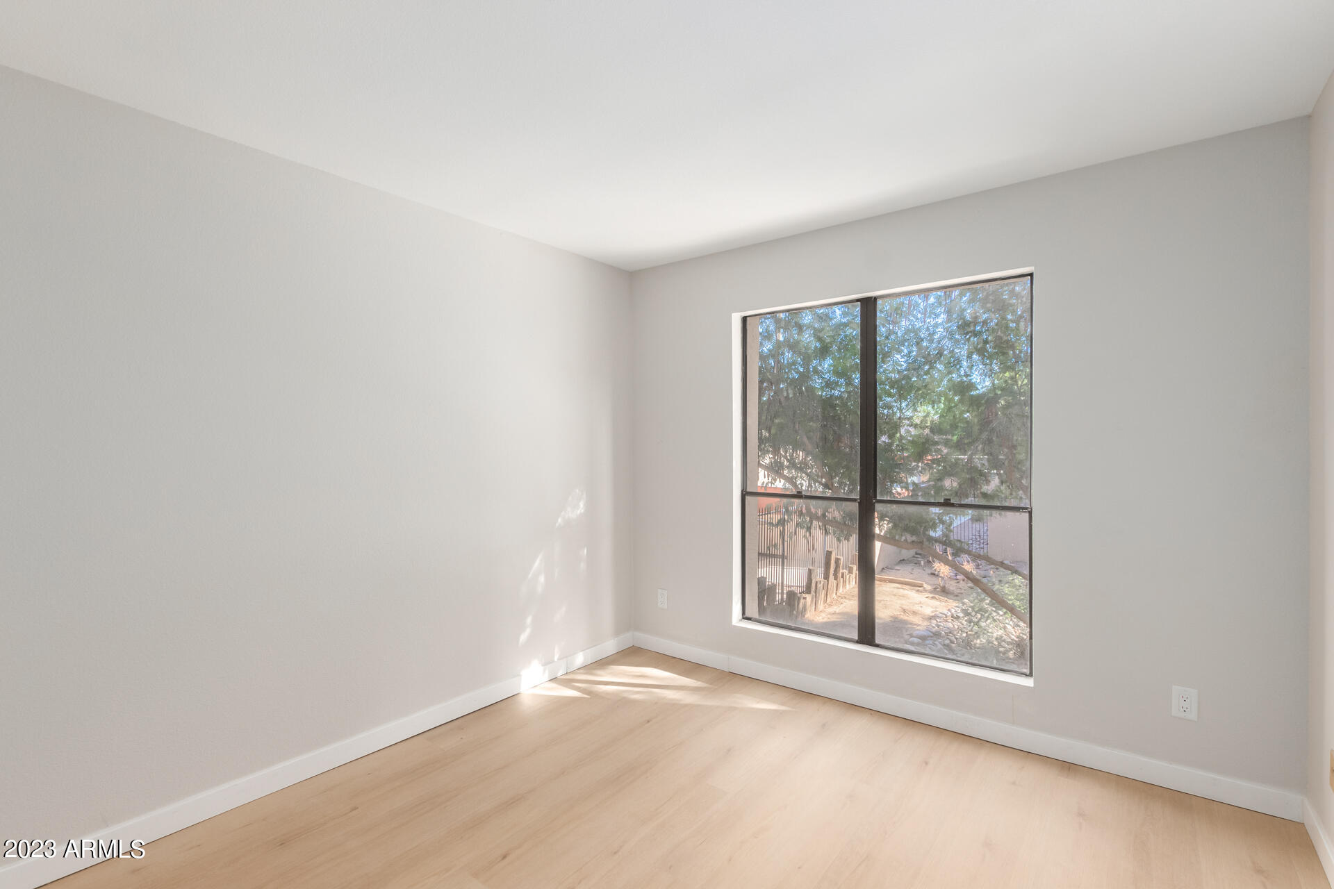 3131 W COCHISE Drive, 225