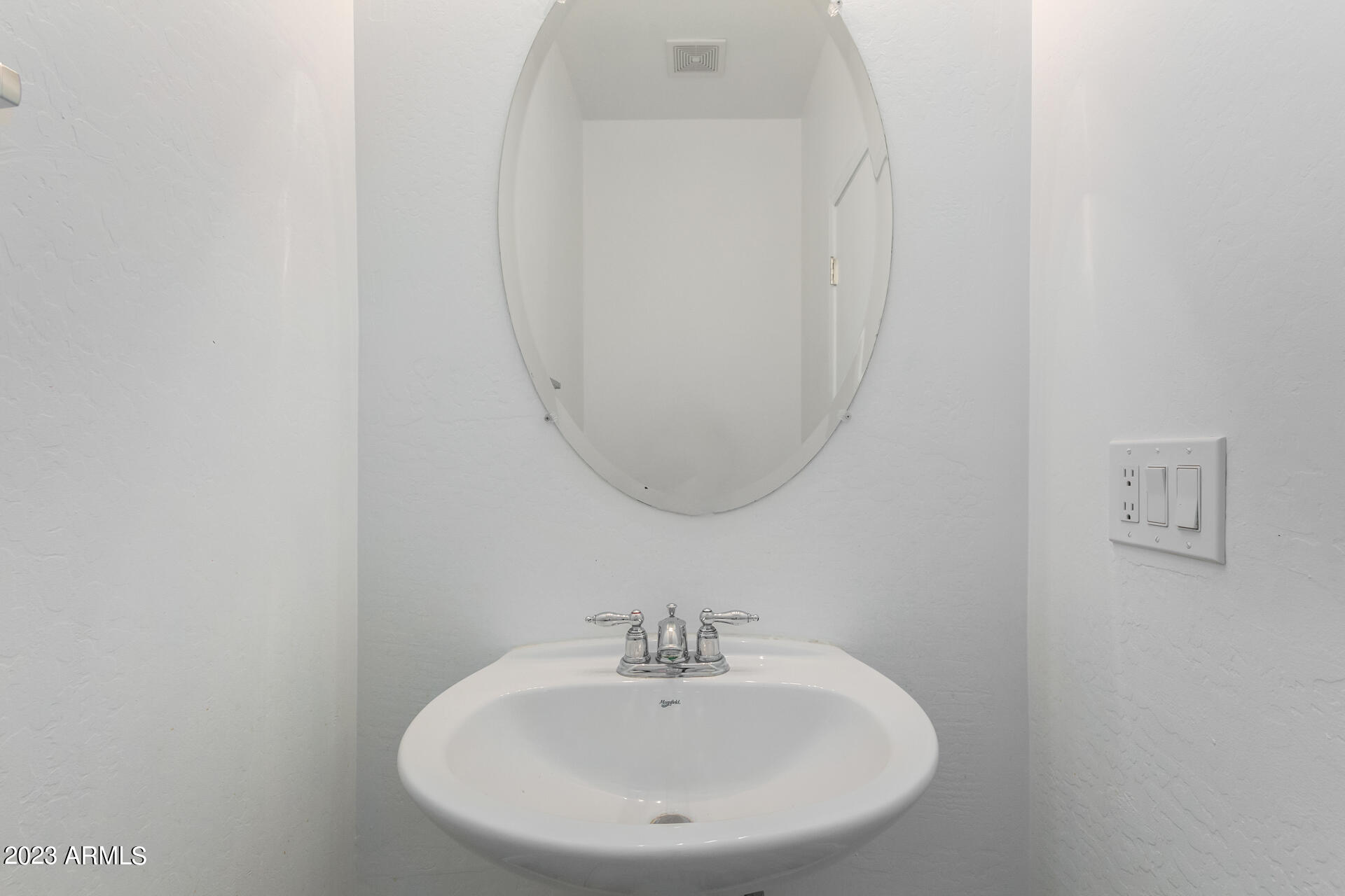 5164 W ALBENIZ Place