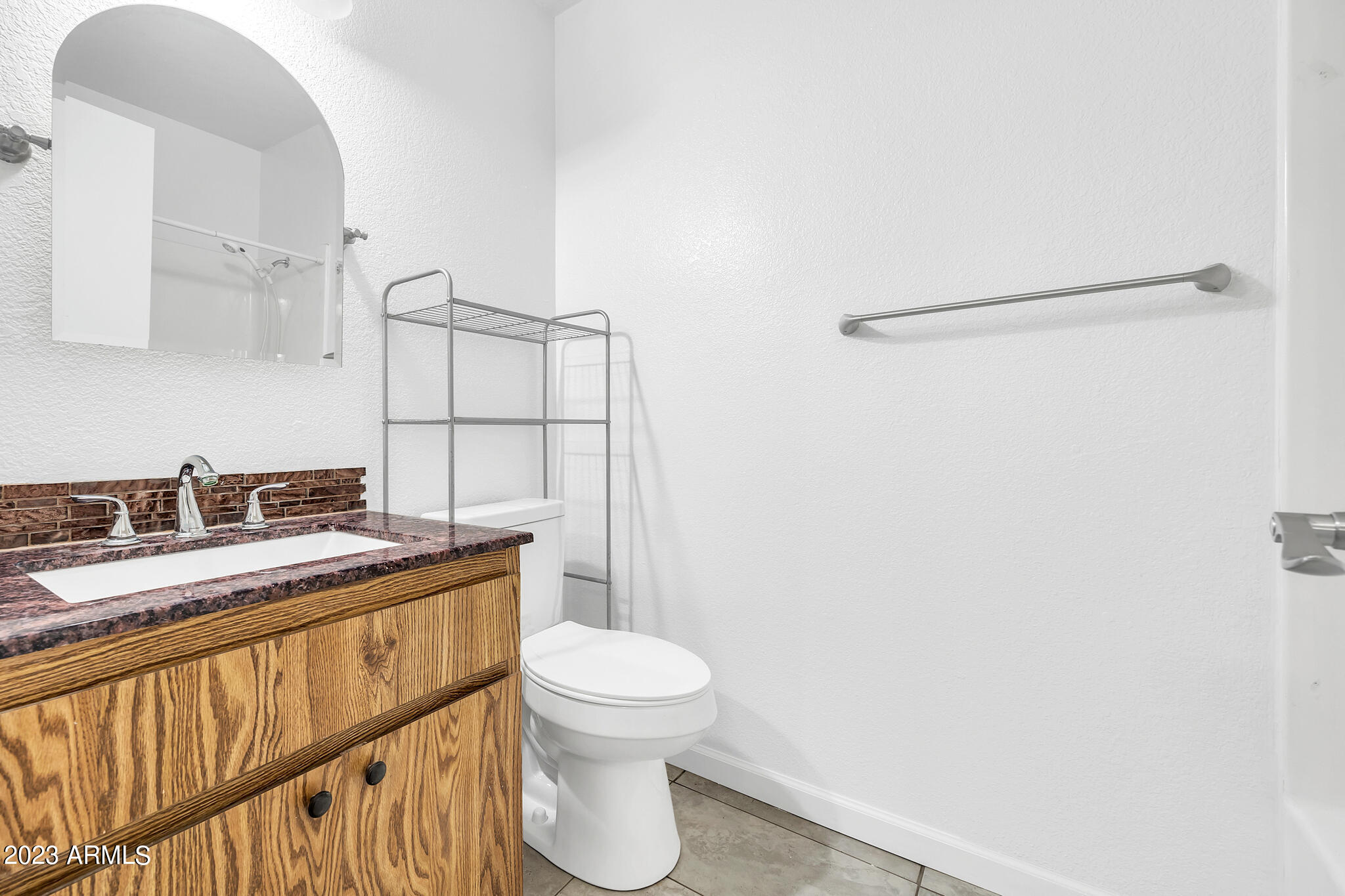 408 W BLACKHAWK Drive, 7