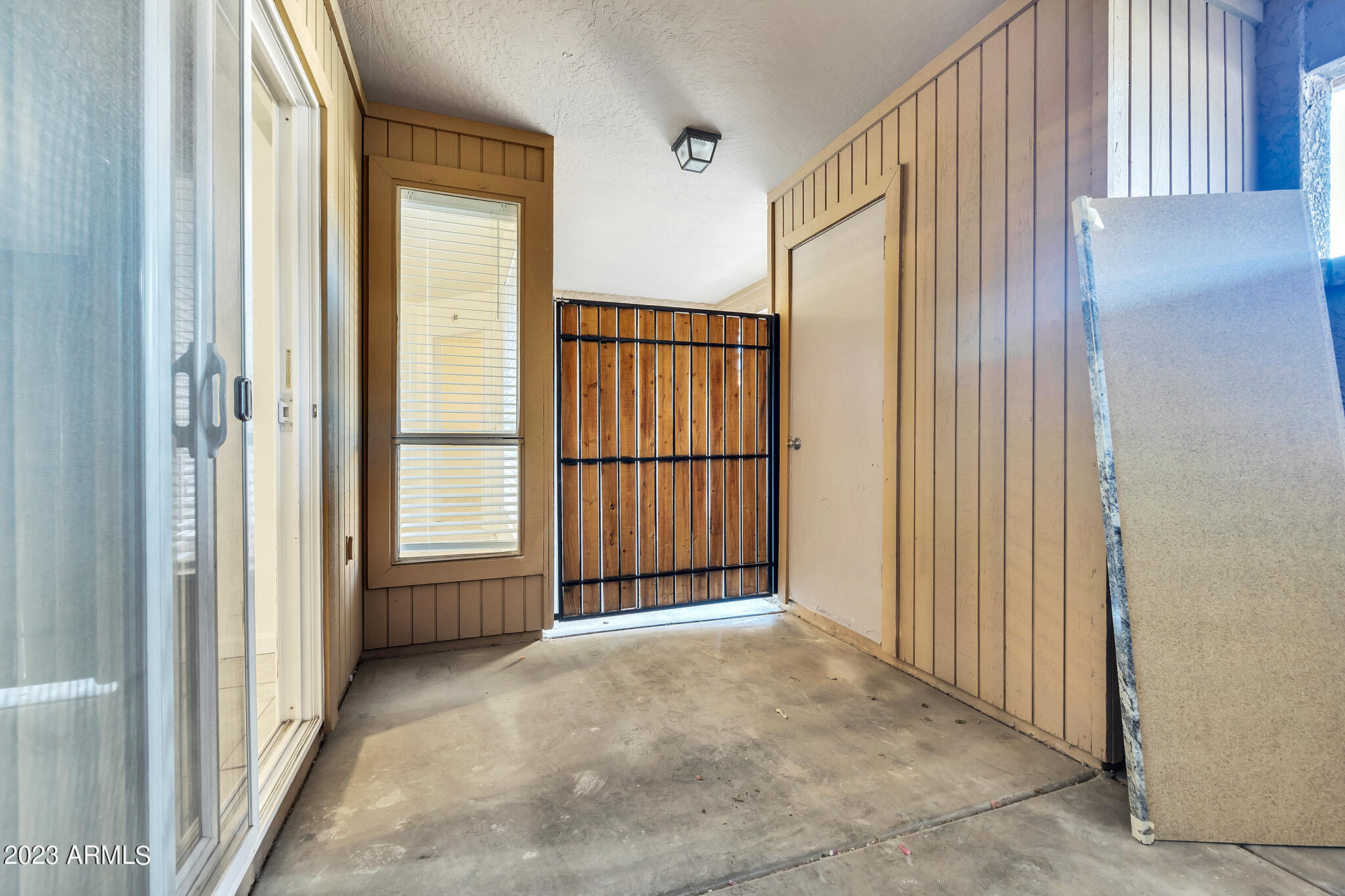 408 W BLACKHAWK Drive, 7