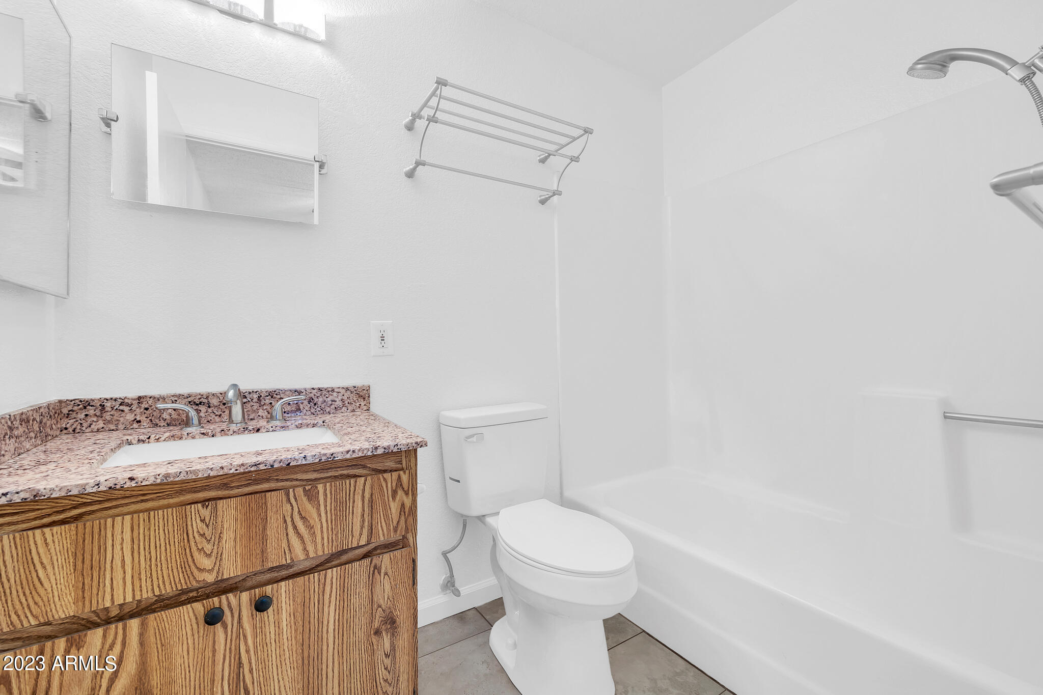 408 W BLACKHAWK Drive, 7