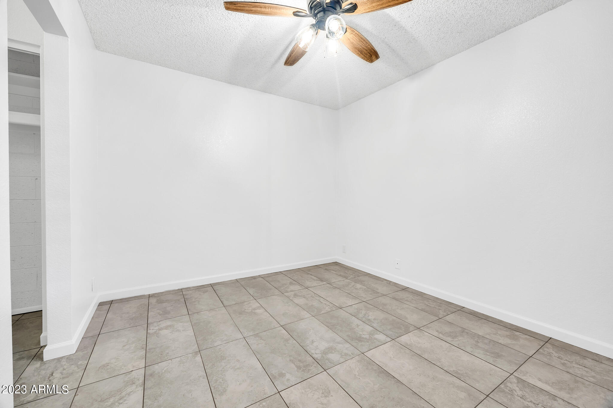 408 W BLACKHAWK Drive, 7