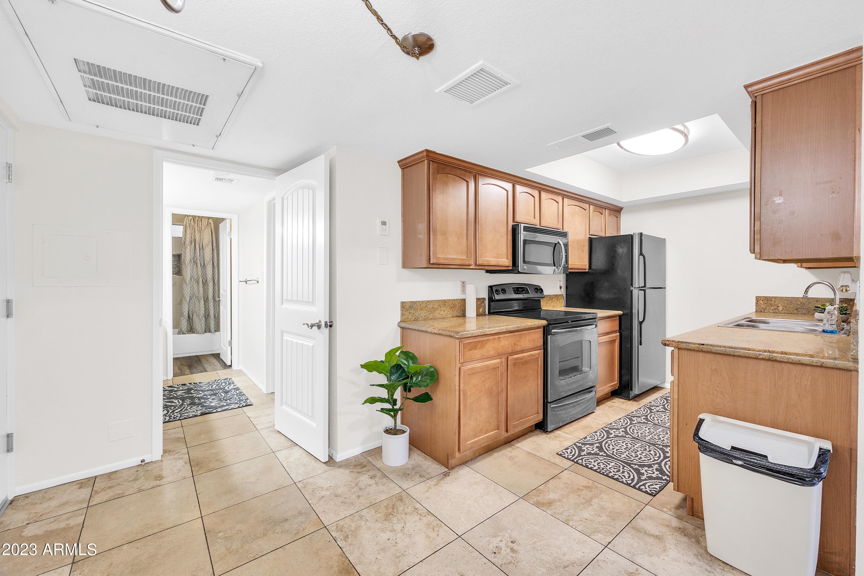 3807 N 30TH Street, 42