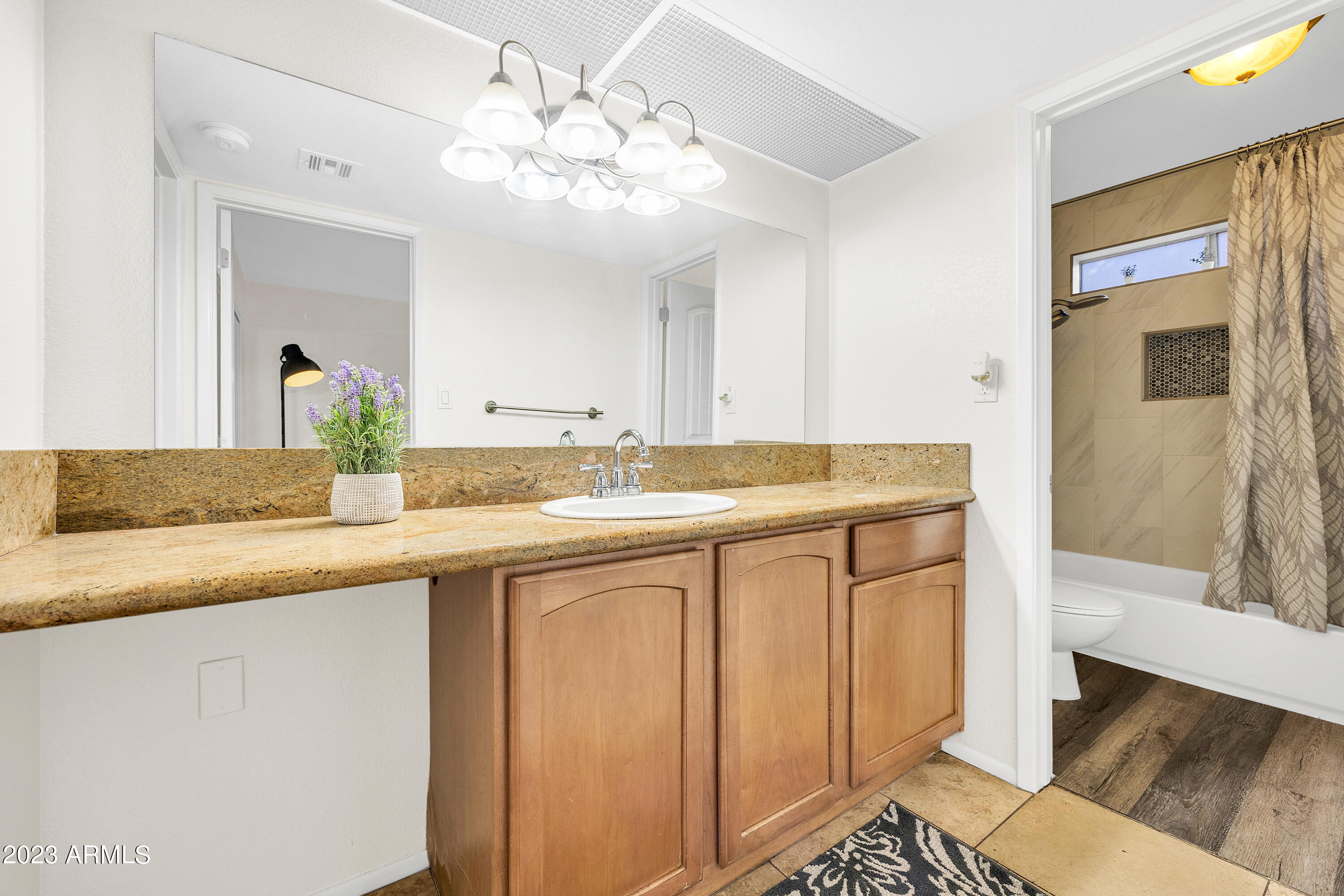 3807 N 30TH Street, 42