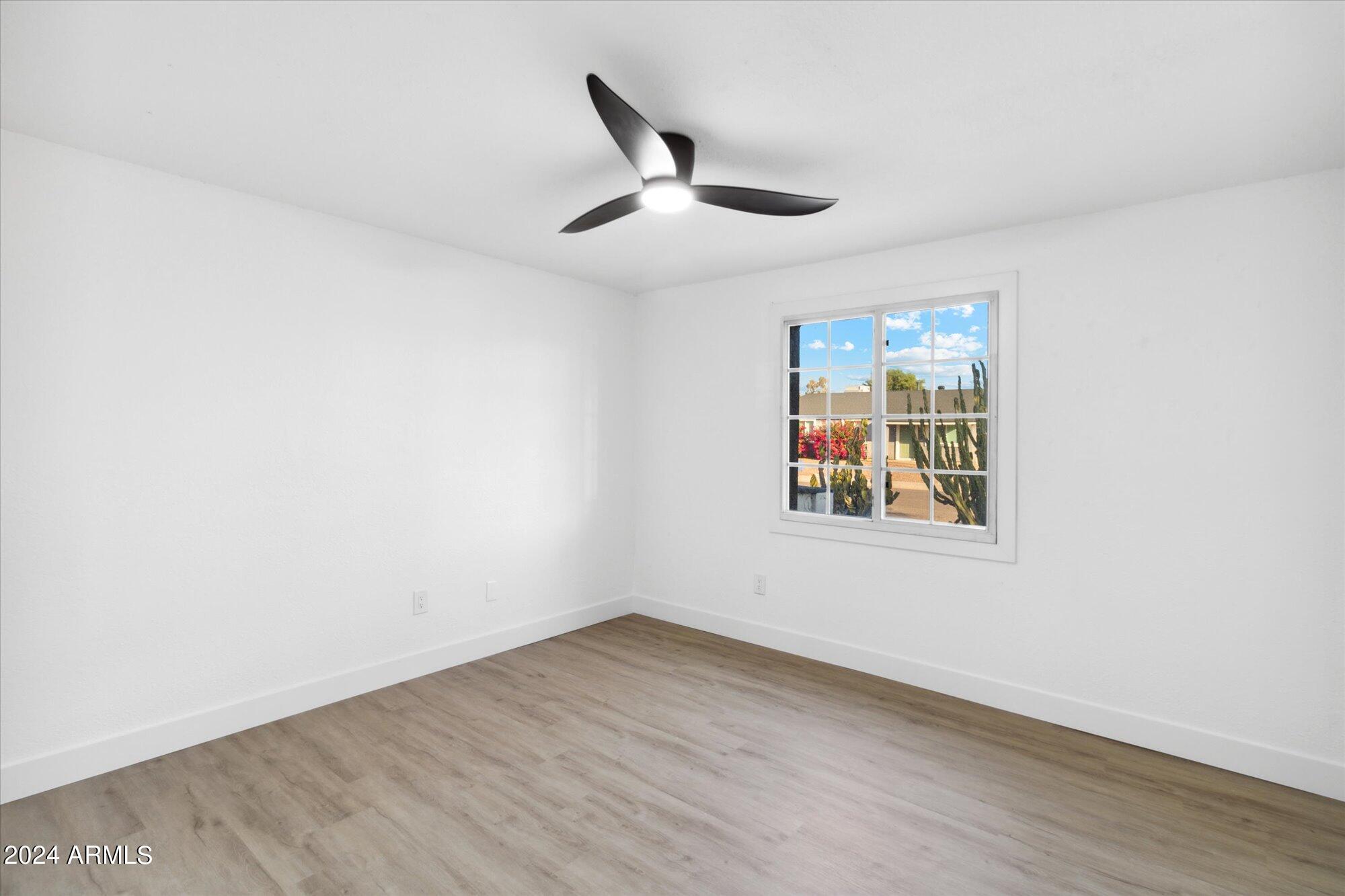 3621 E PERSHING Avenue