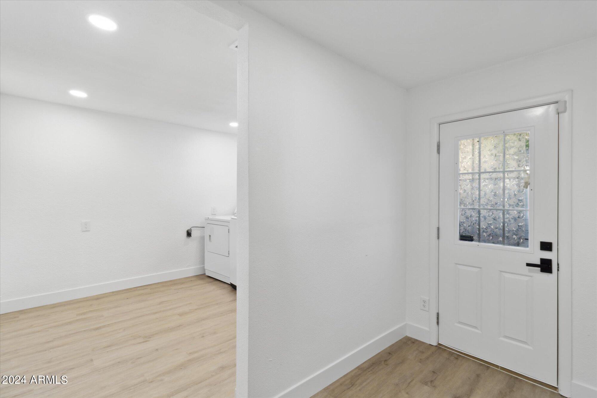 3621 E PERSHING Avenue