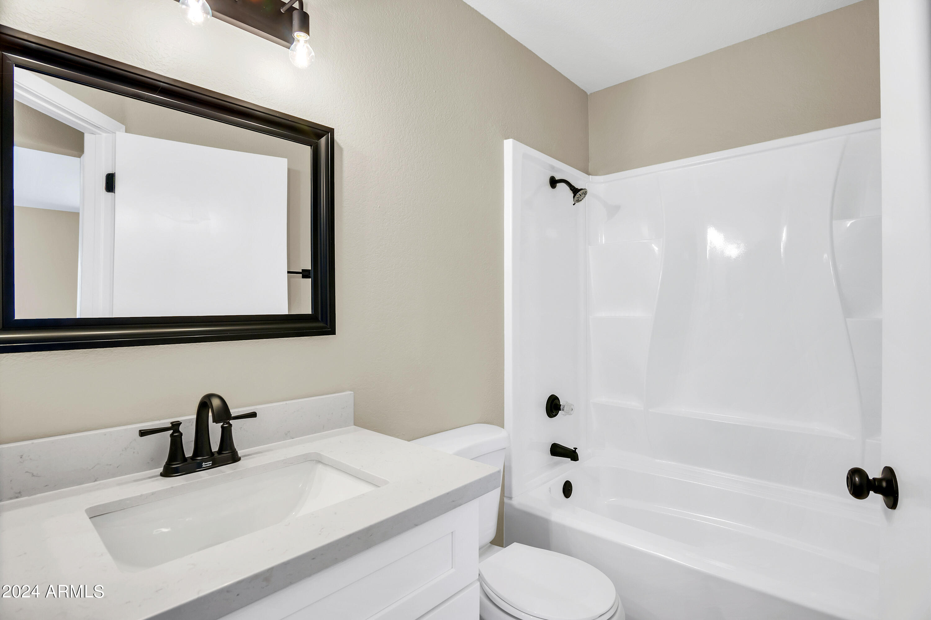 8431 W CAMPBELL Avenue