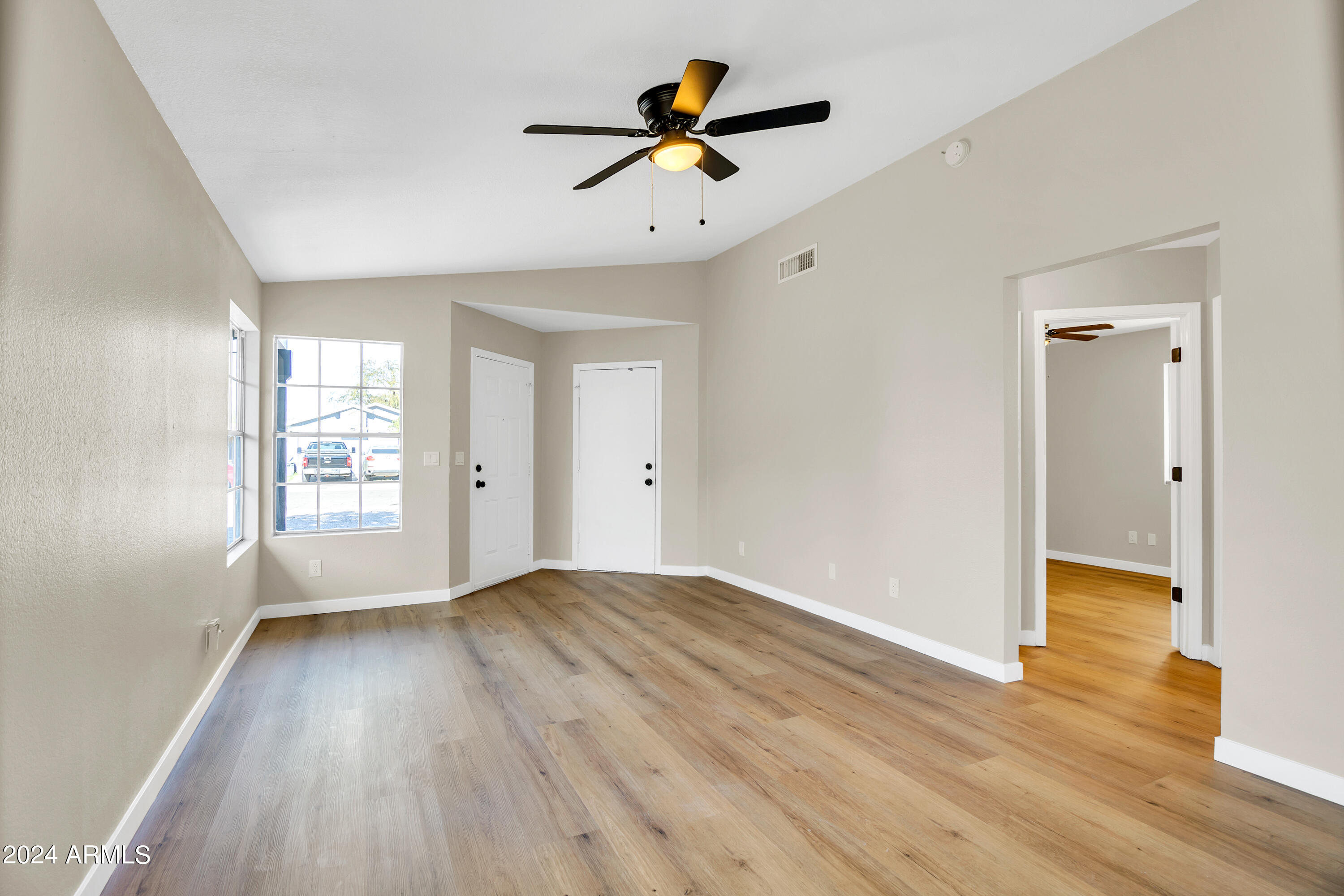 8431 W CAMPBELL Avenue