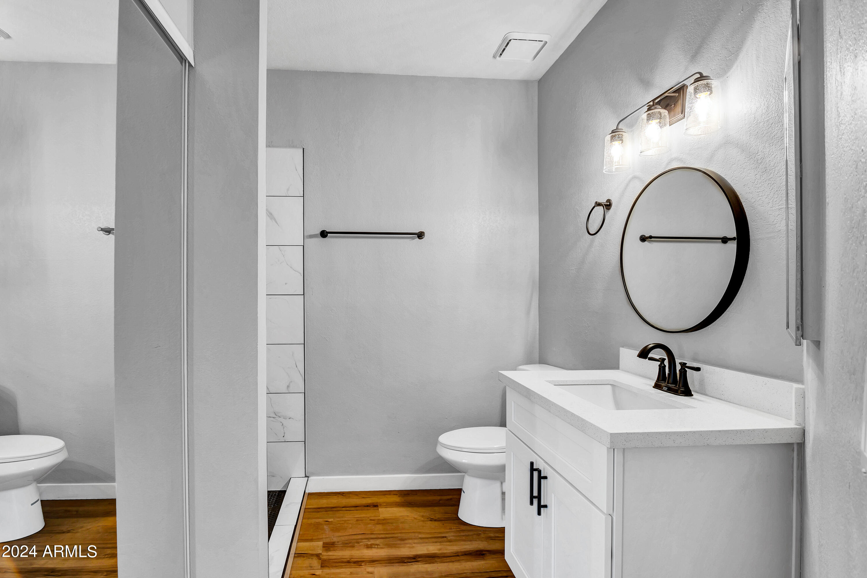 1352 E HIGHLAND Avenue, 212