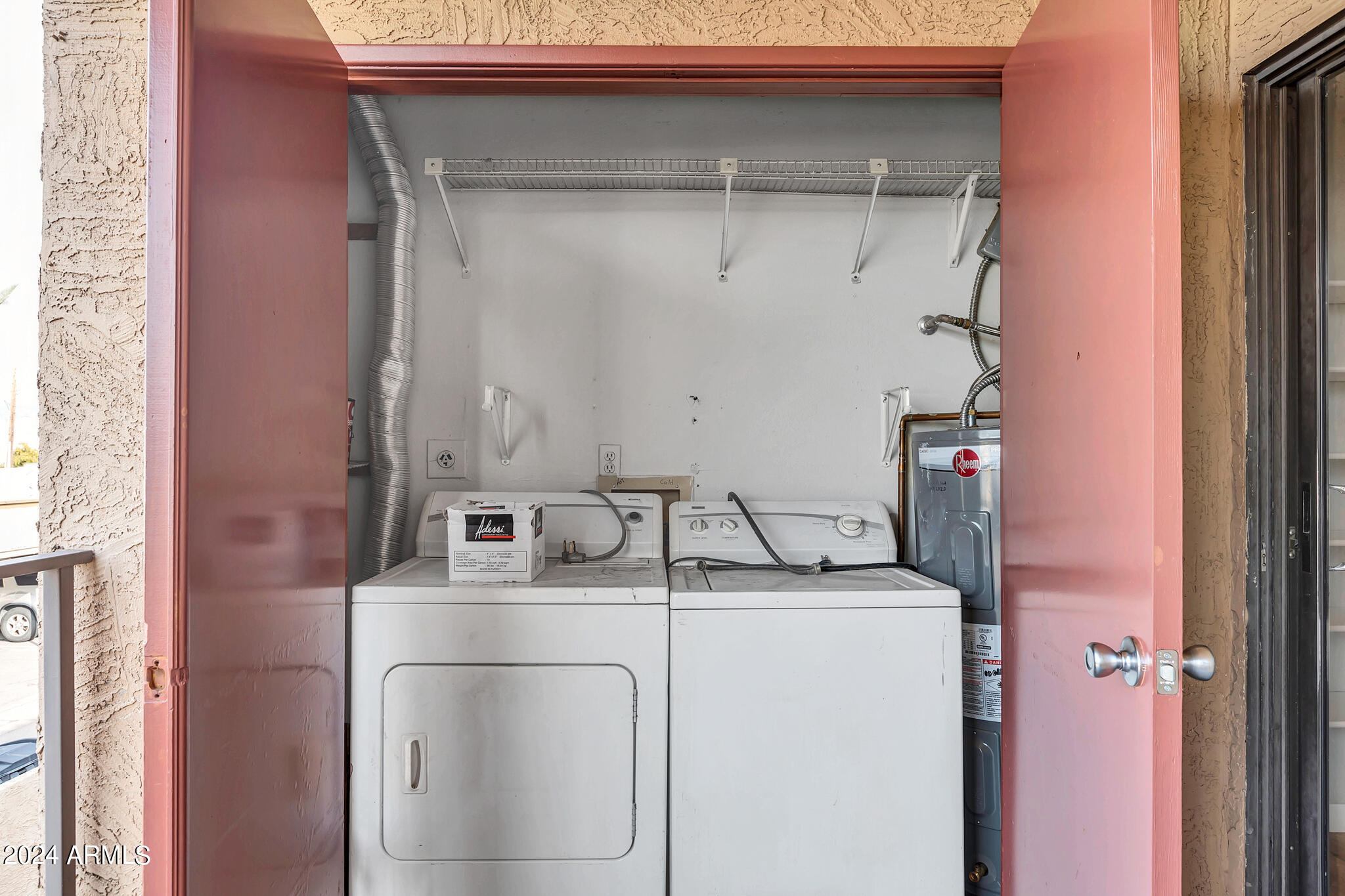 1352 E HIGHLAND Avenue, 212