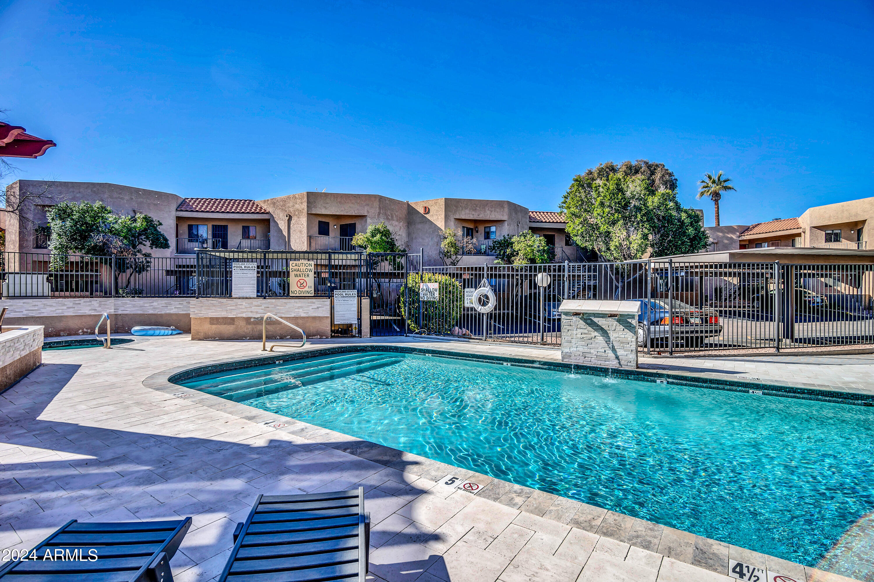 1352 E HIGHLAND Avenue, 212