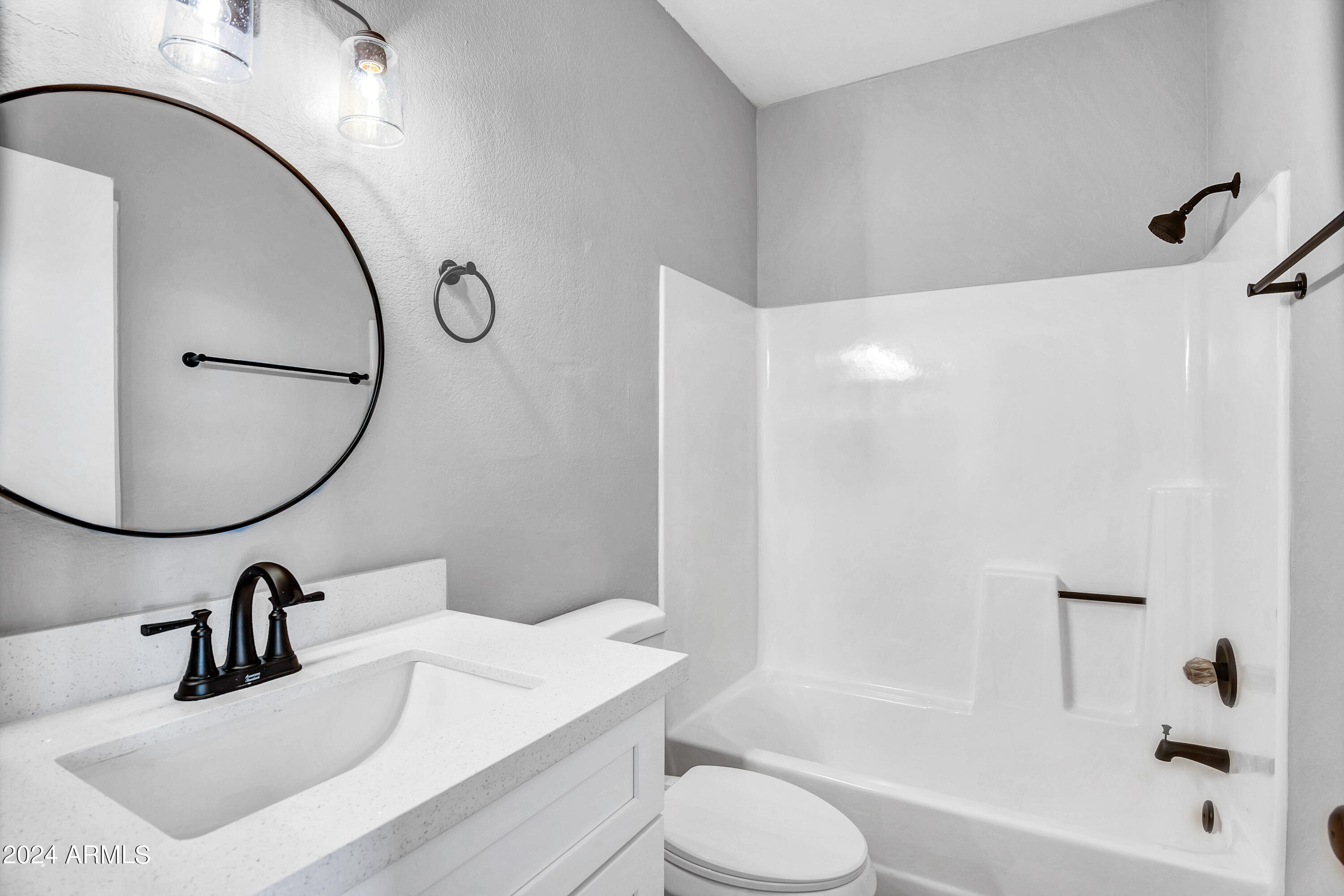 1352 E HIGHLAND Avenue, 212