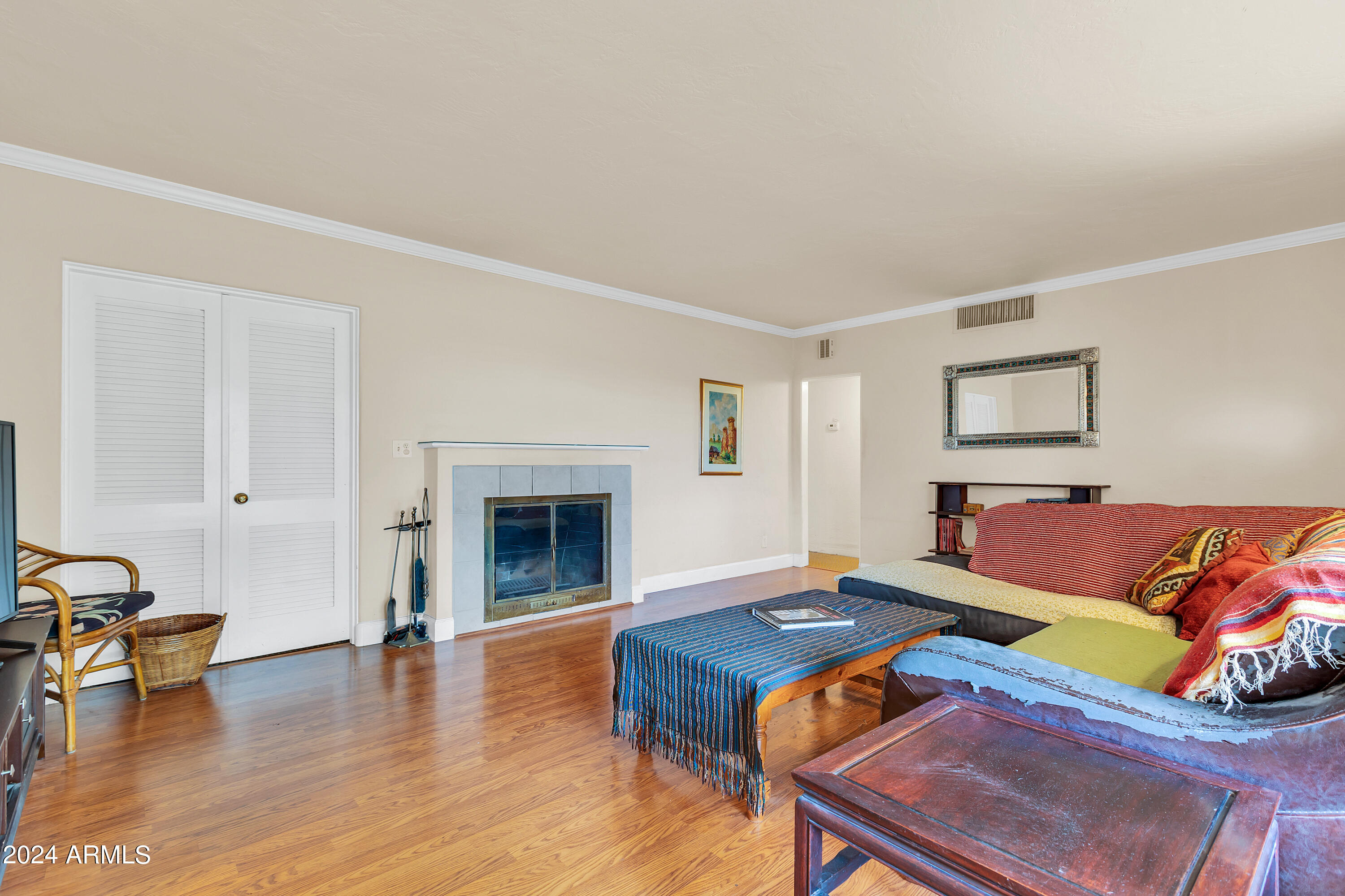 2430 E SHERIDAN Street