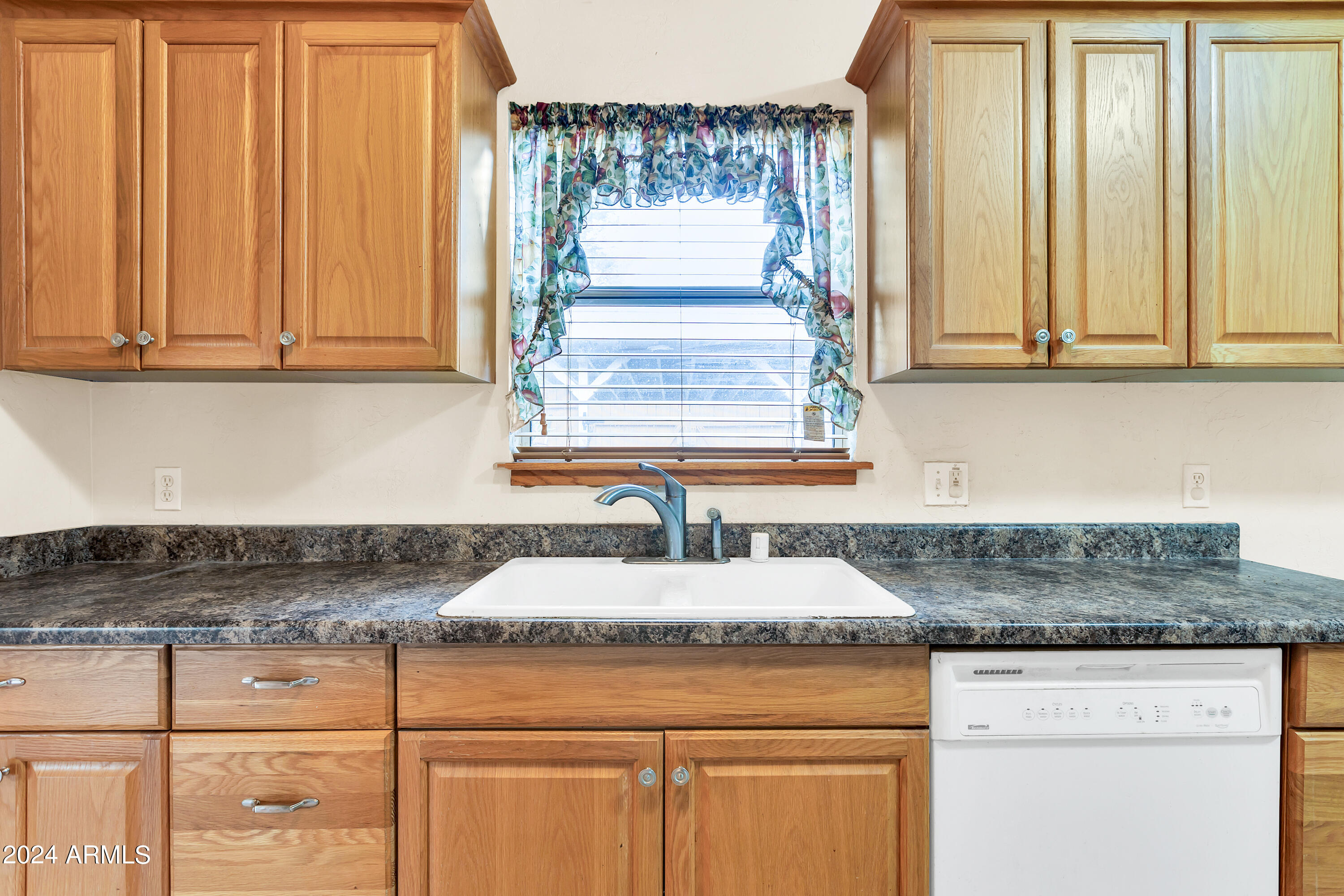 2430 E SHERIDAN Street