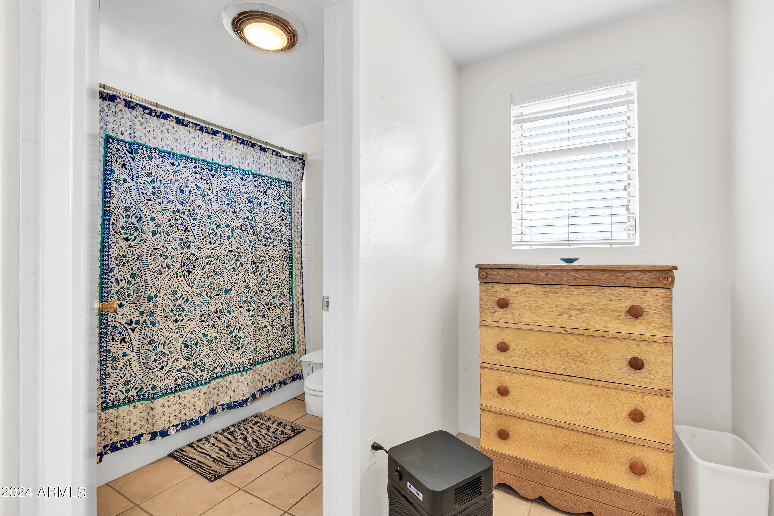 2430 E SHERIDAN Street