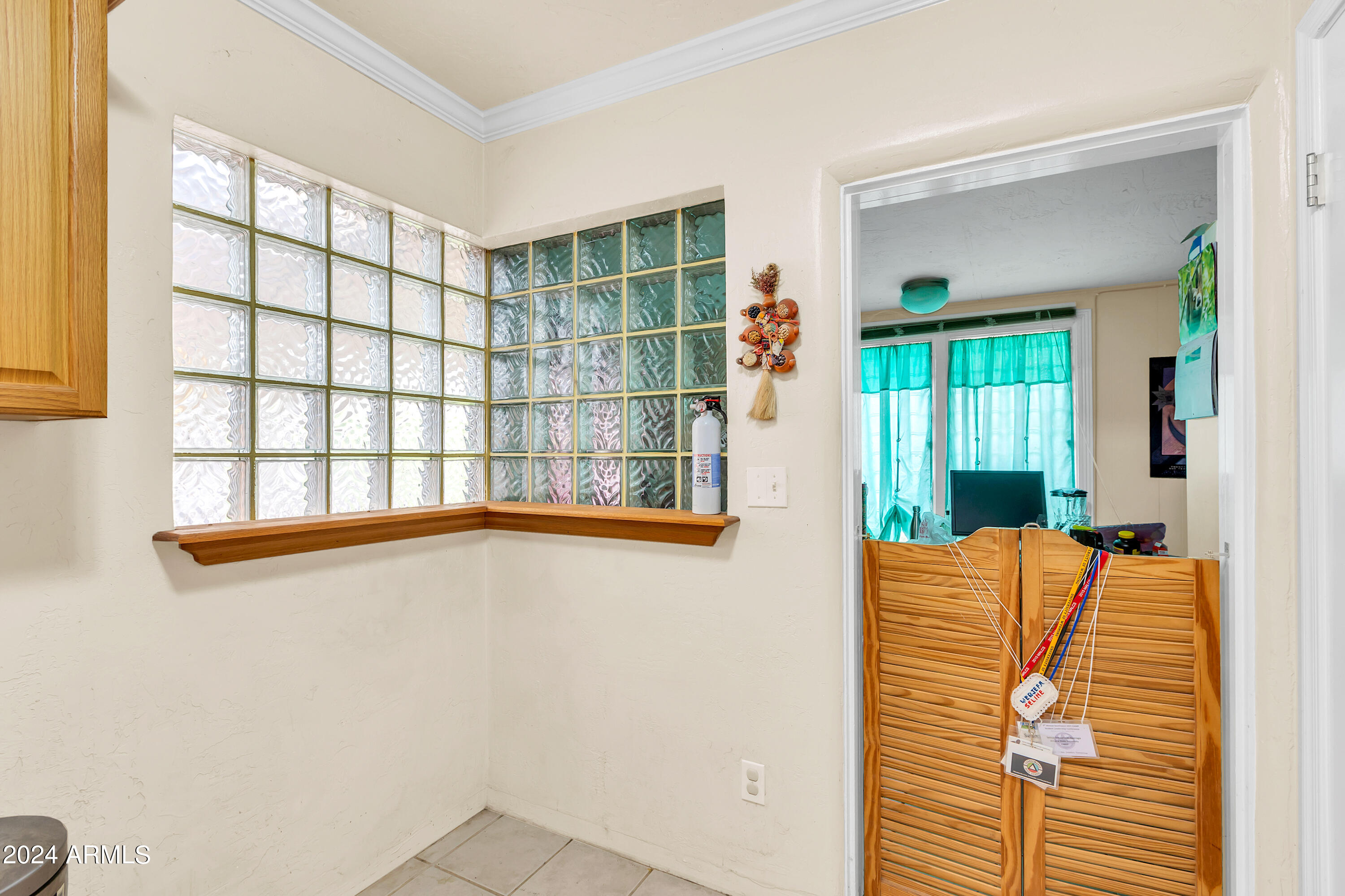 2430 E SHERIDAN Street