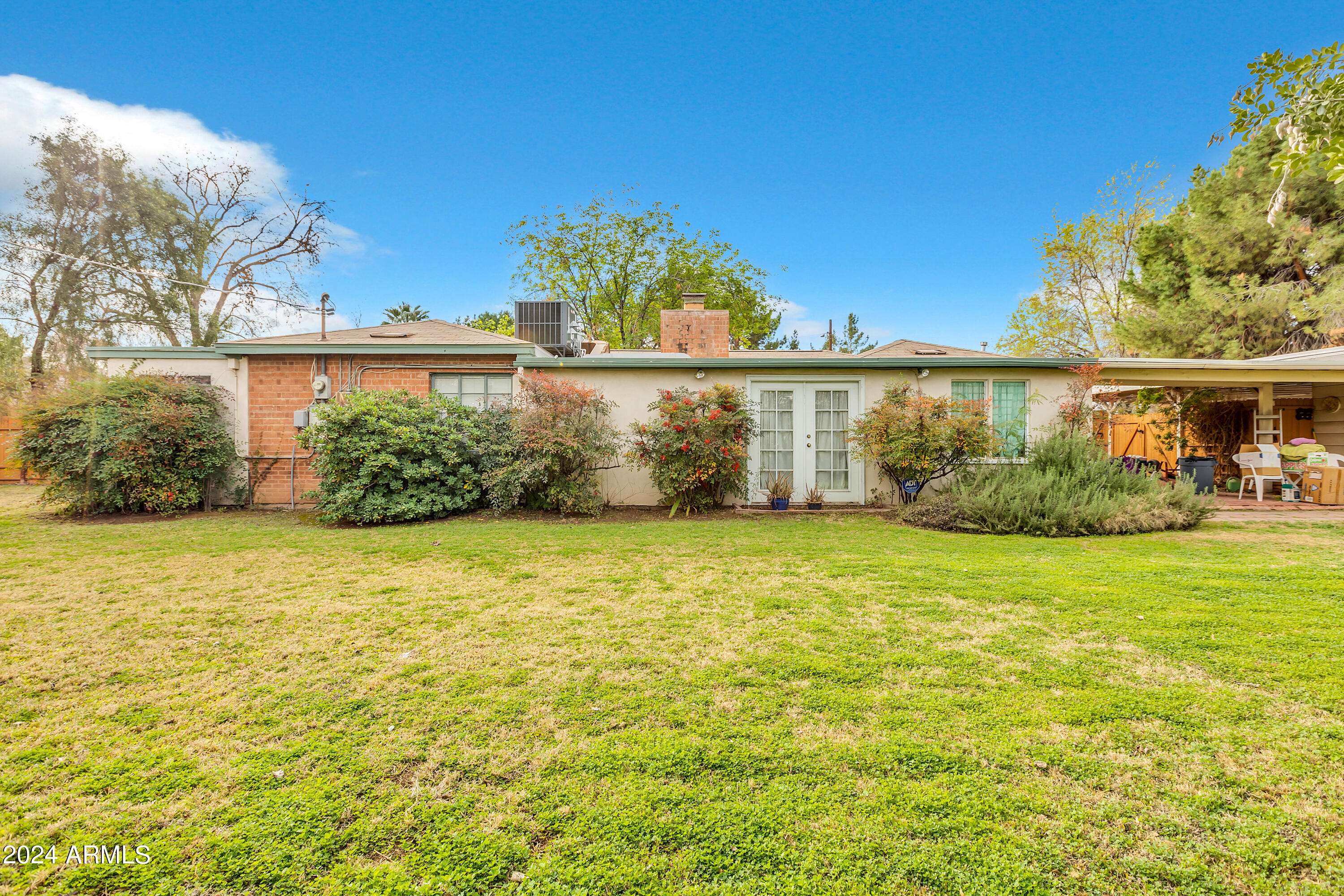 2430 E SHERIDAN Street