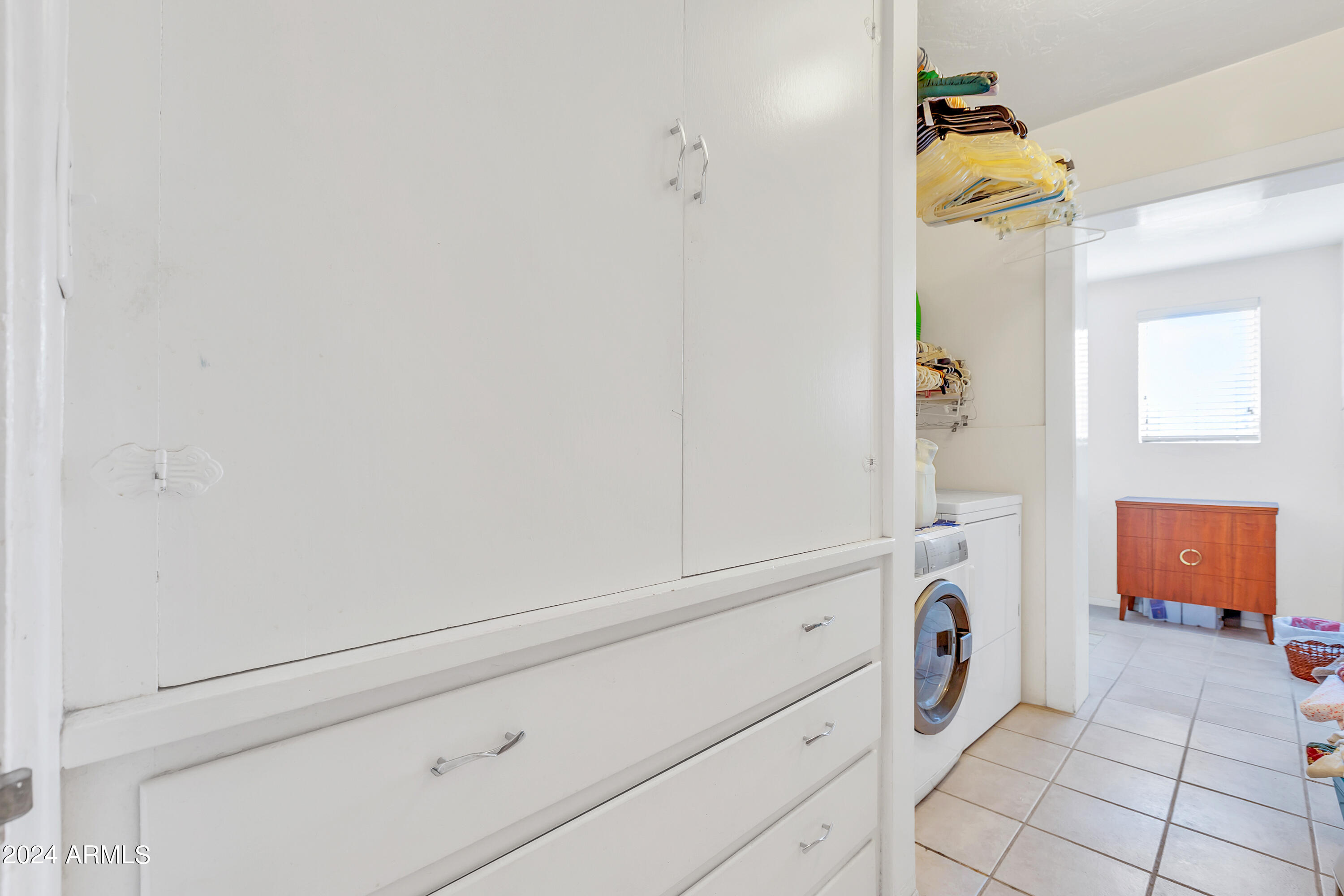 2430 E SHERIDAN Street