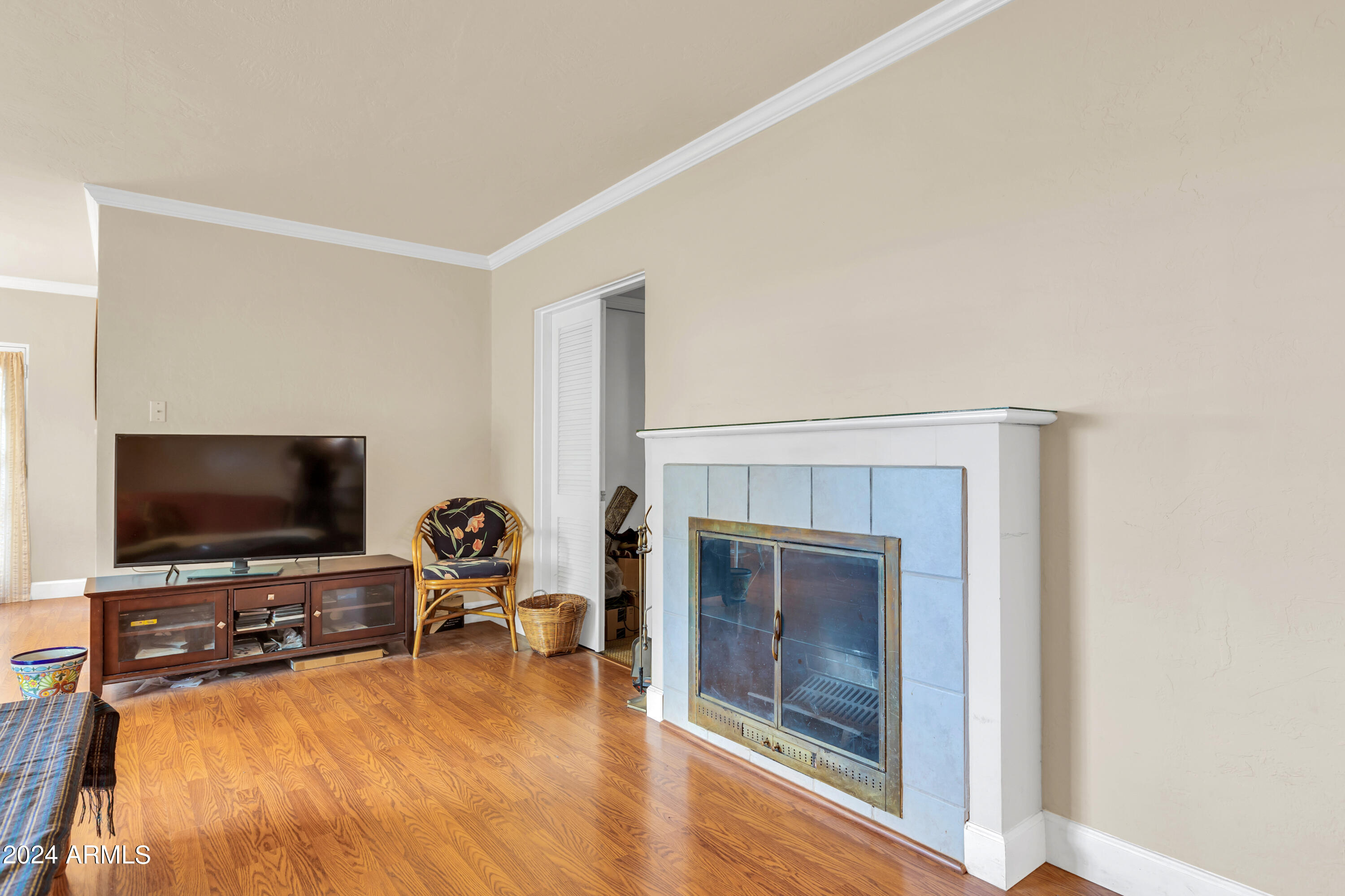 2430 E SHERIDAN Street