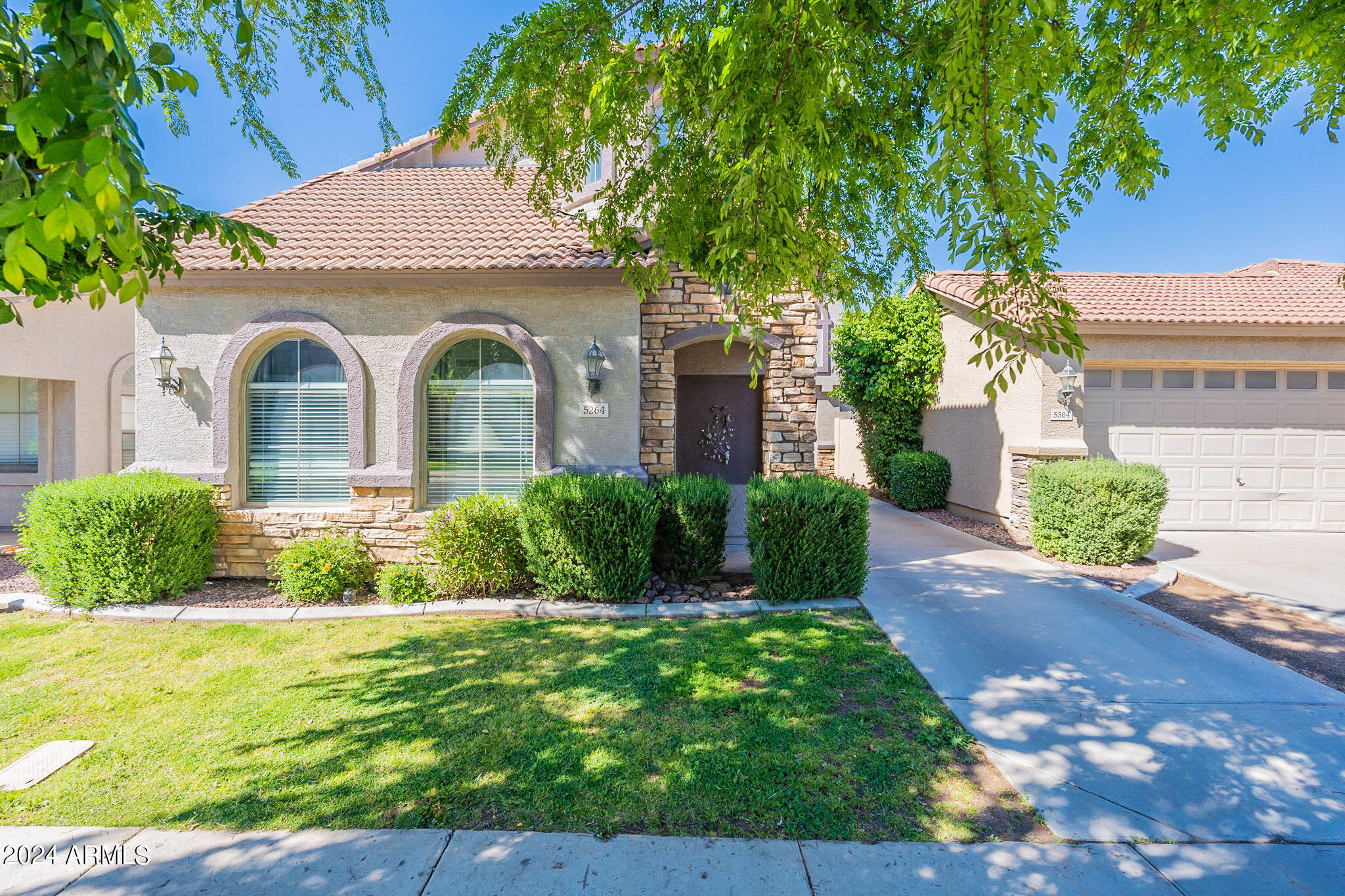 5264 E HOPI Avenue